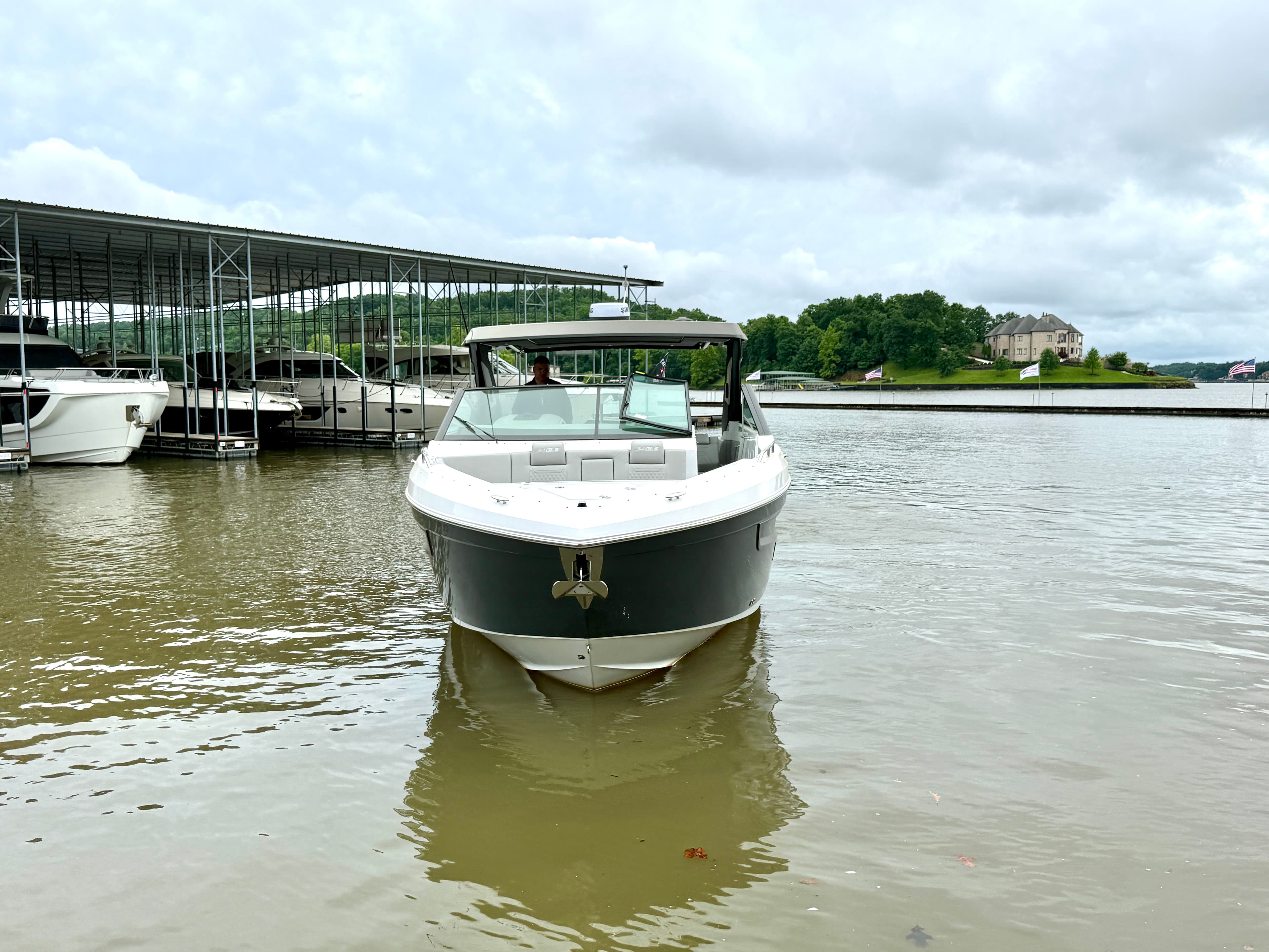 2026 Cruisers Yachts 34 GLS OB for Sale in Lake Ozark, MO Sport Cruiser 4