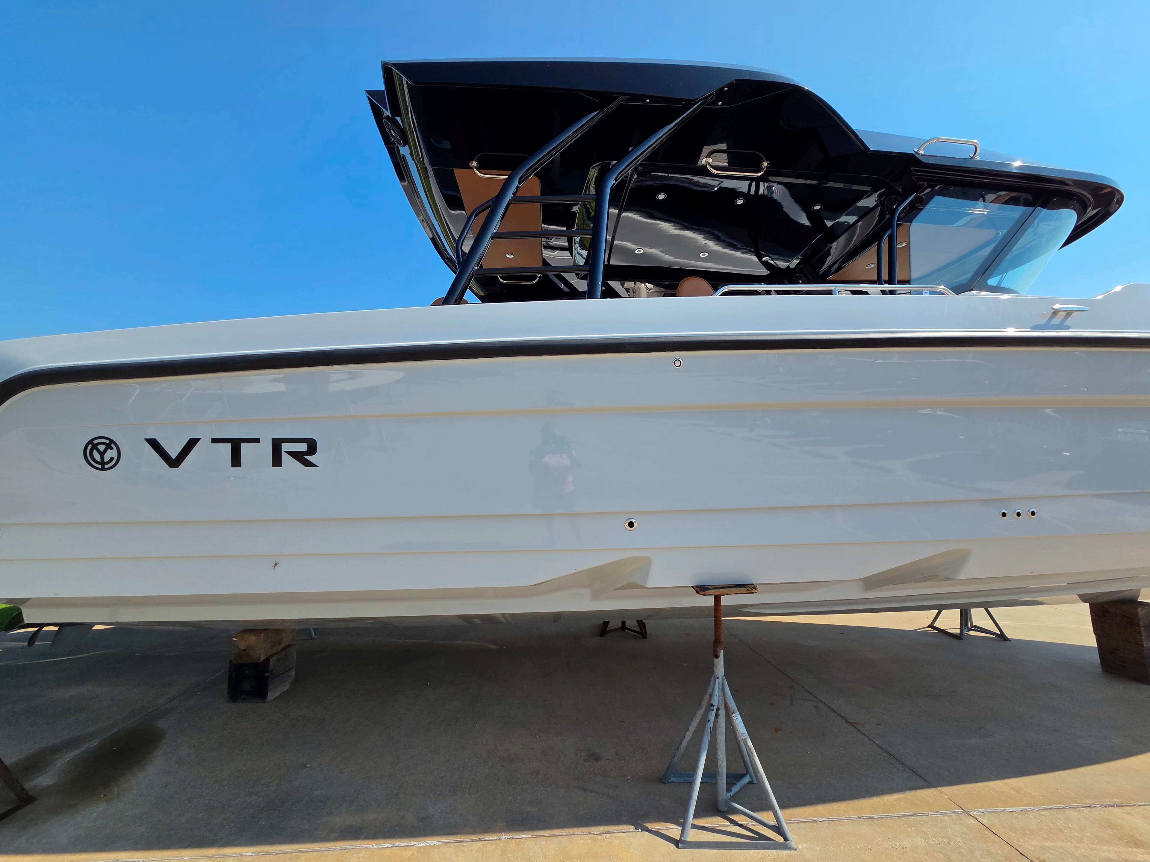 2027 Cruisers Yachts 38 VTR for Sale in Monkey Island, OK Sport Cruiser 2