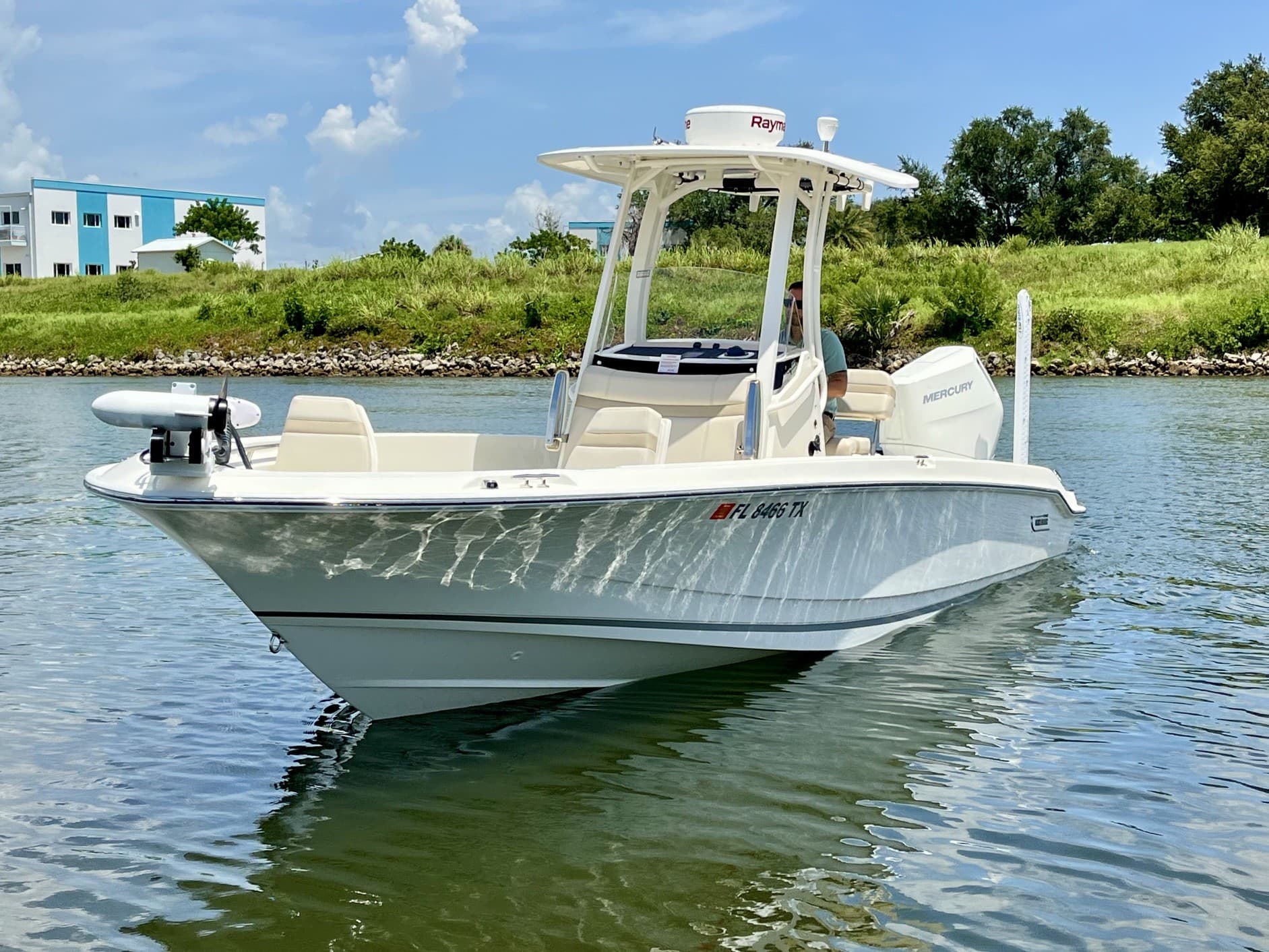 2025 Boston Whaler 250 Dauntless for Sale in Venice, Florida Center Console 2