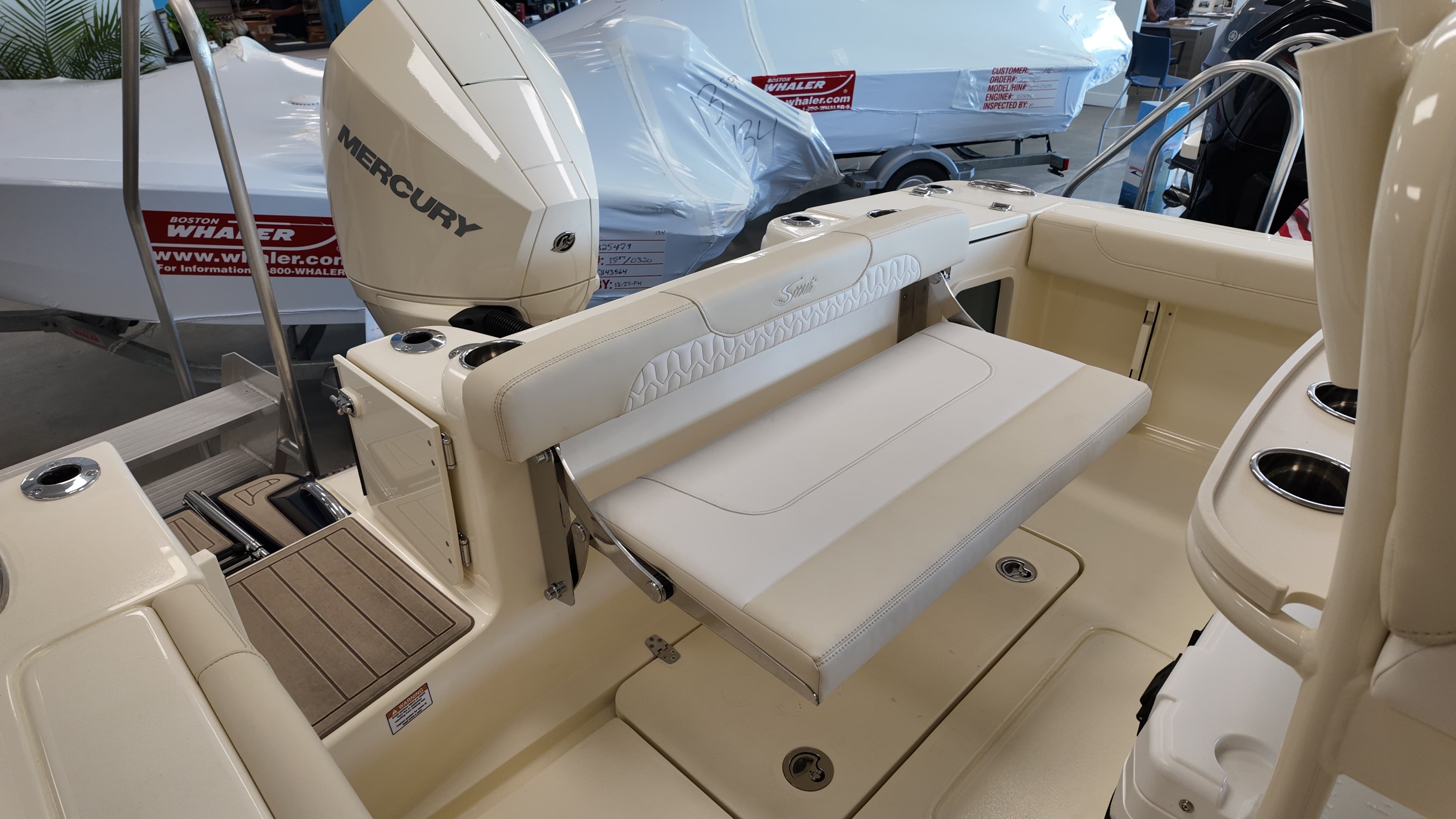 2027 Scout Boats 220 XSF for Sale in Thunderbolt, GA Center Console 5