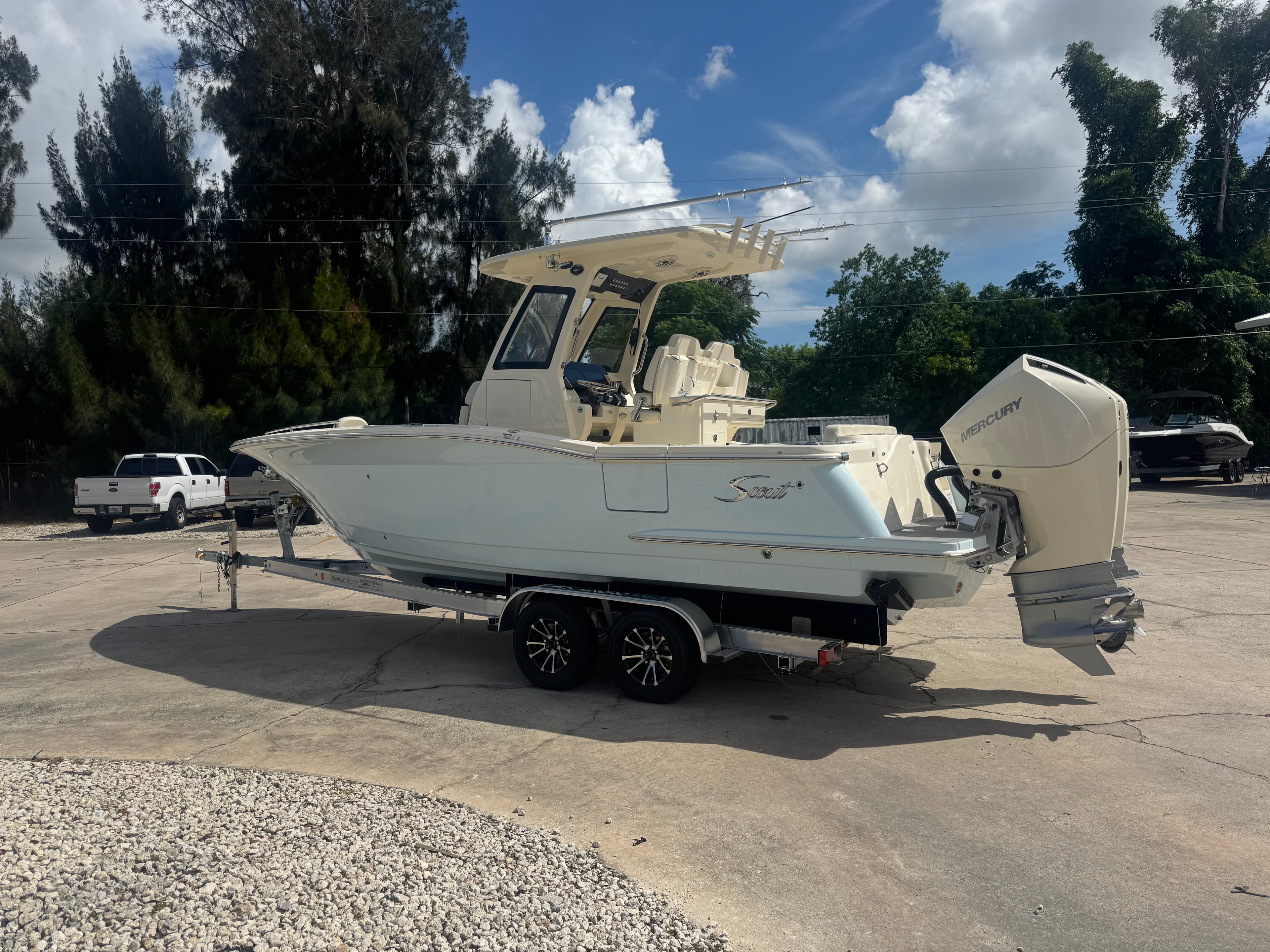 2026 Scout Boats 260 LXF for Sale in Cocoa, Florida Center Console 3