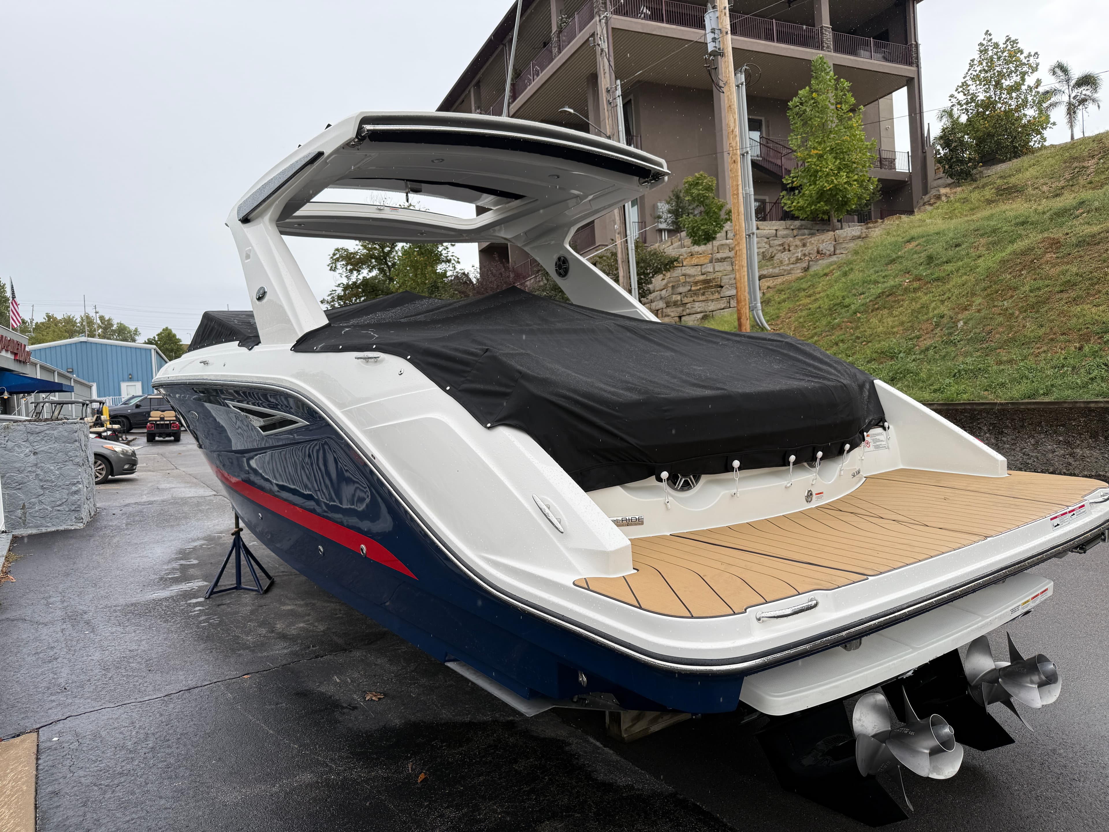 2027 Sea Ray SLX 310 for Sale in Osage Beach, MO Bowrider 4