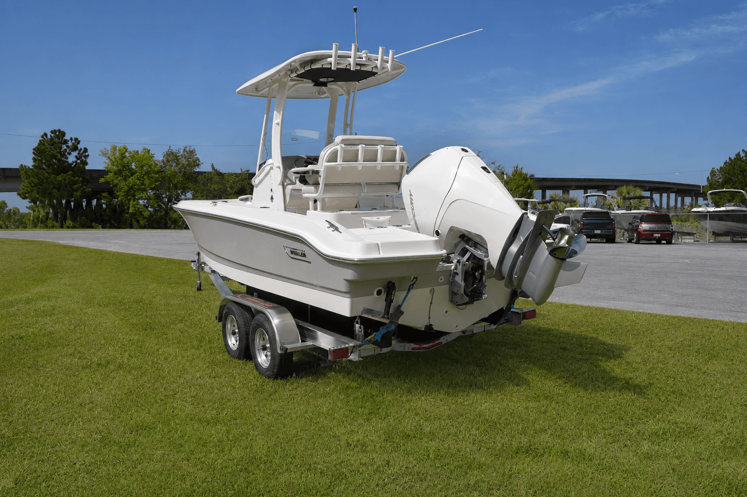 2027 Boston Whaler 220 Dauntless for Sale in Thunderbolt, GA Center Console 4
