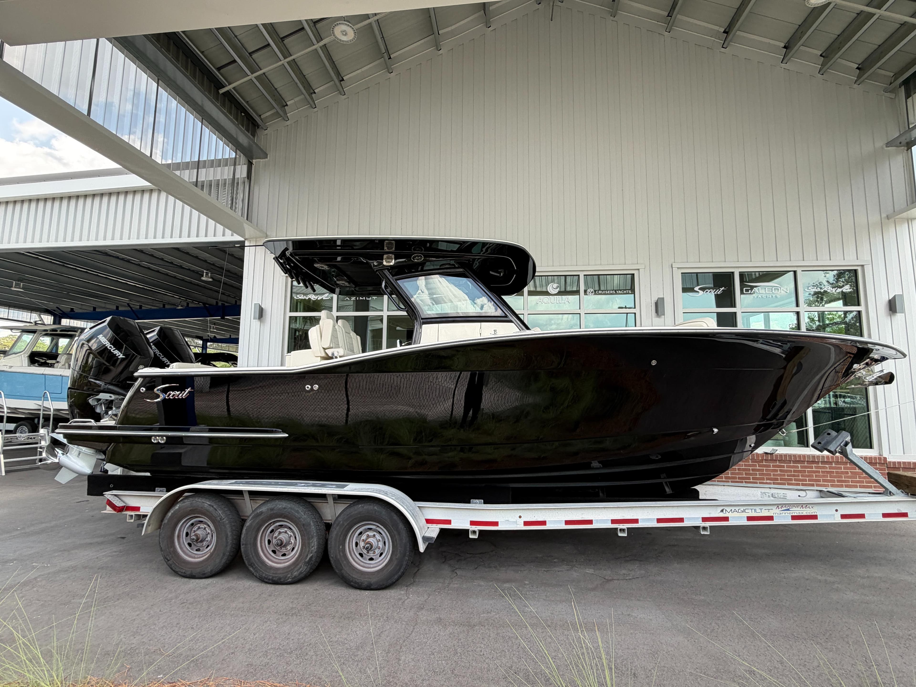 2027 Scout Boats 305 LXF for Sale in Charleston, SC Center Console