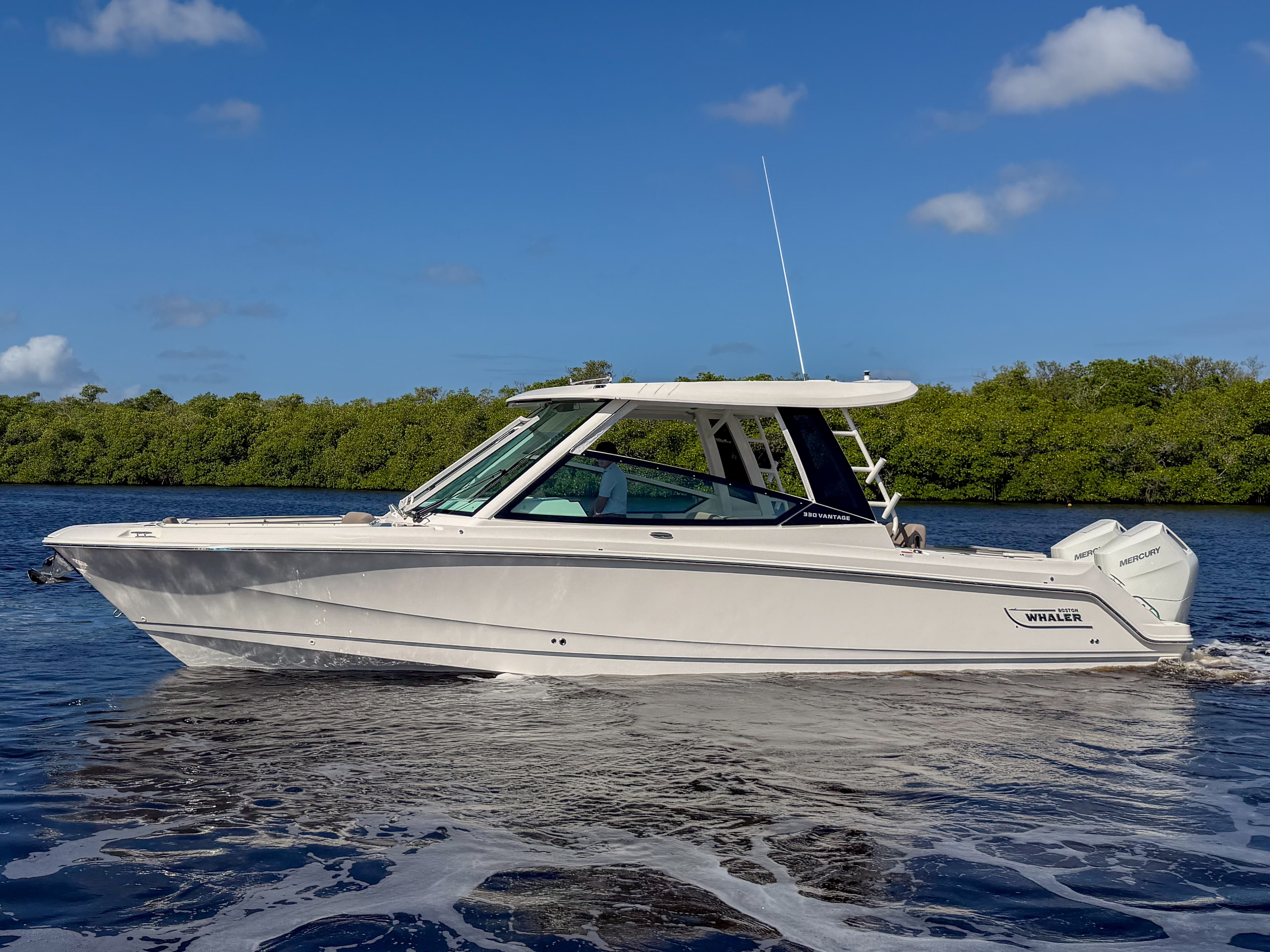 2027 Boston Whaler 330 Vantage for Sale in Fort Myers, FL Dual Console 5