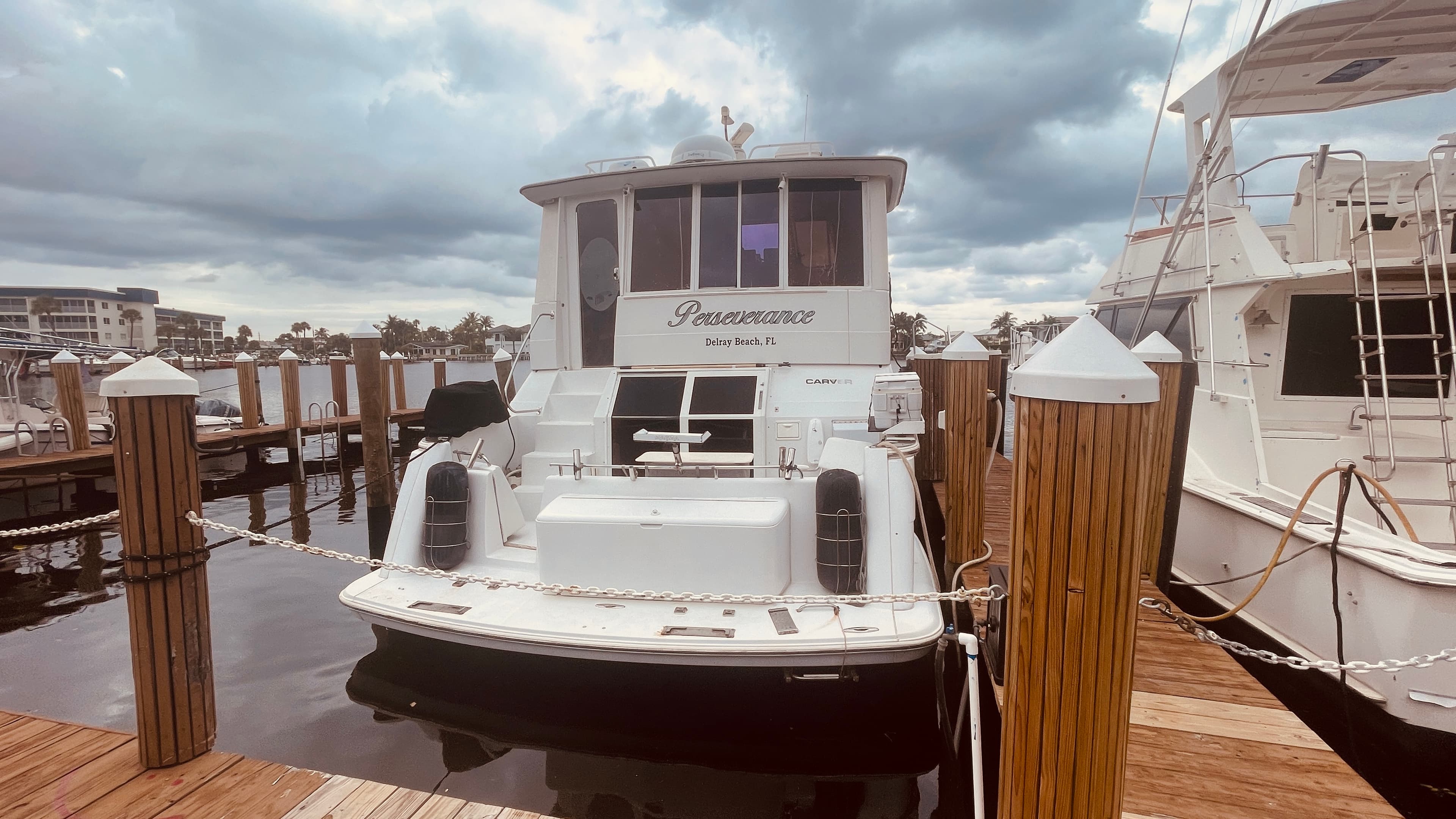 1997 Carver 500 Cockpit MY for Sale in Delray Beach, FL Aft Cabin 2
