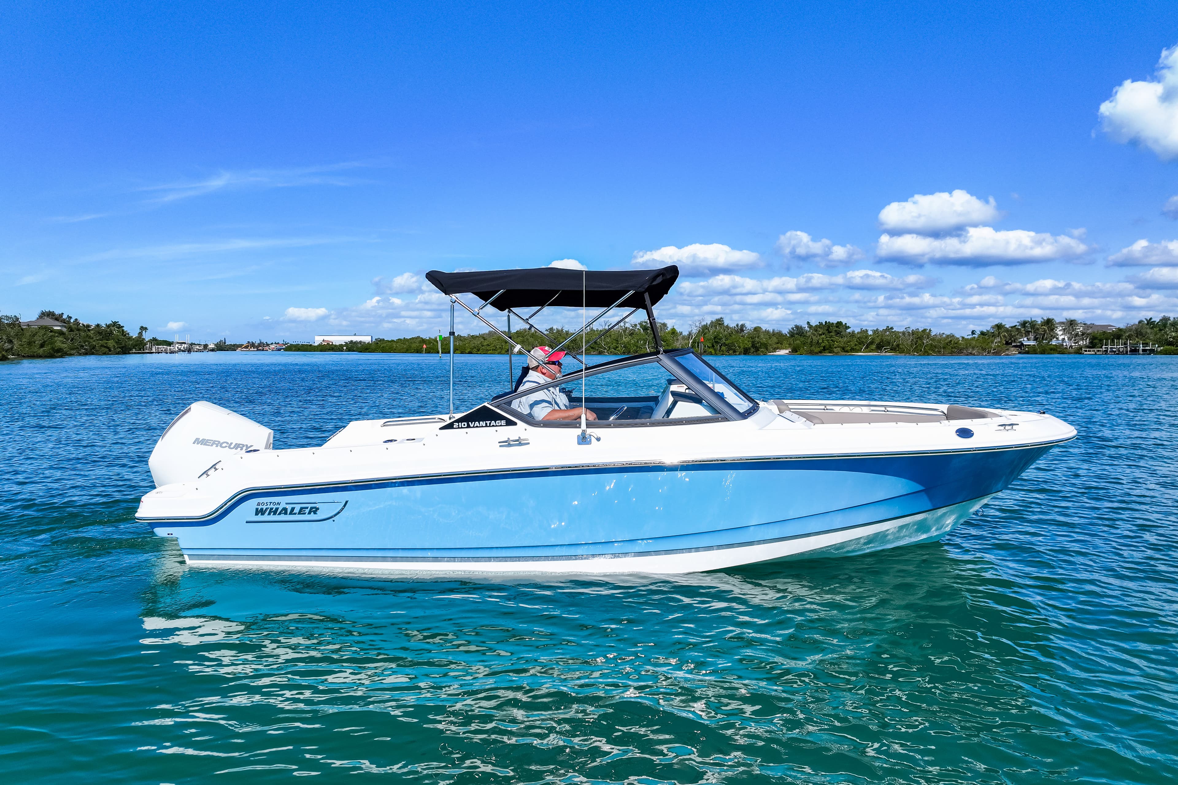 2026 Boston Whaler 210 Vantage for Sale in Venice, Florida Bowrider