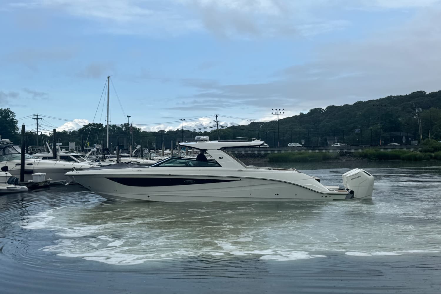 2026 Sea Ray SLX 400 Outboard for Sale in Huntington, NY Bowrider 2