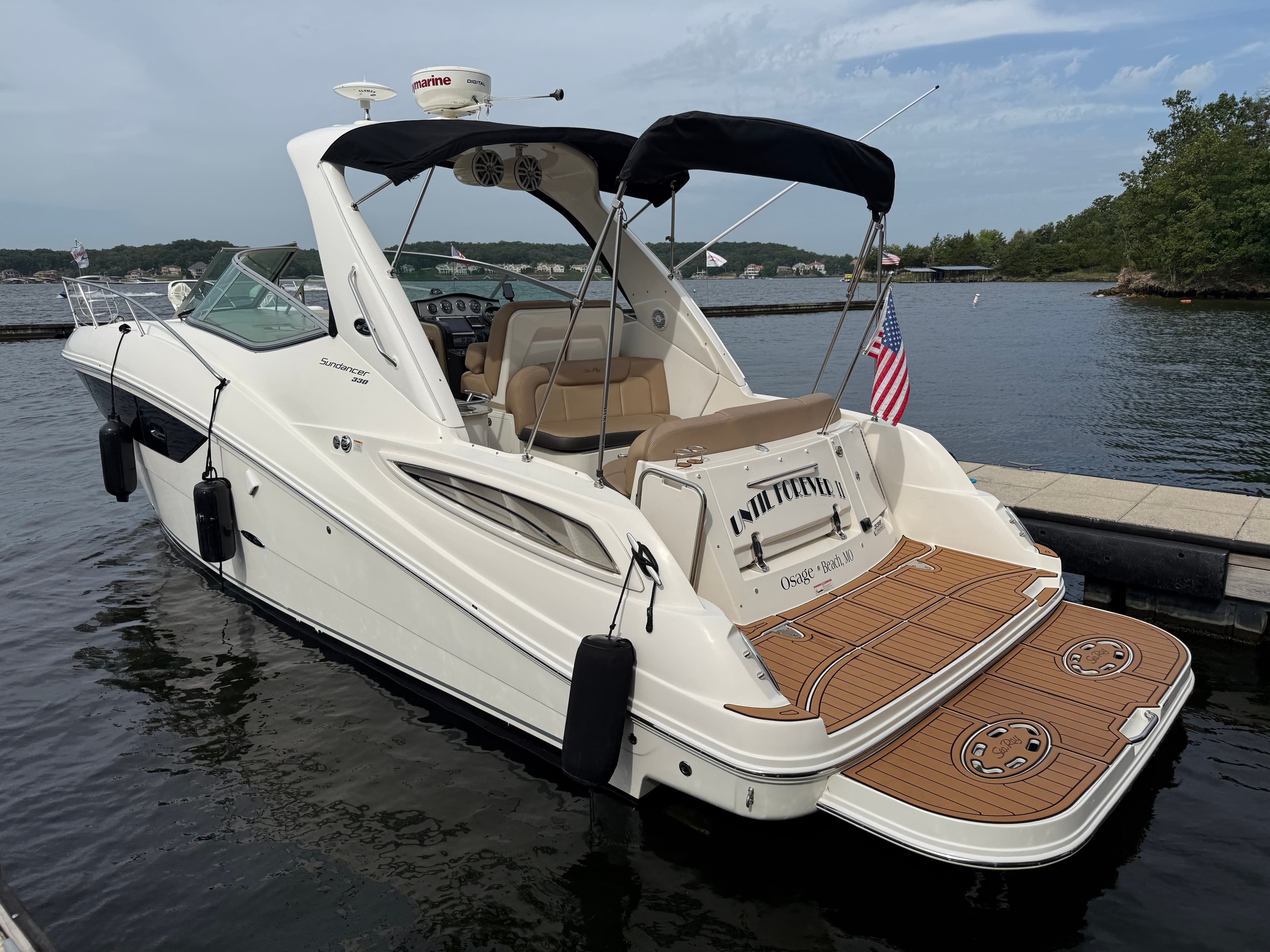 2016 Sea Ray 330 Sundancer for Sale in Lake Ozark, MO Express Cruiser 5