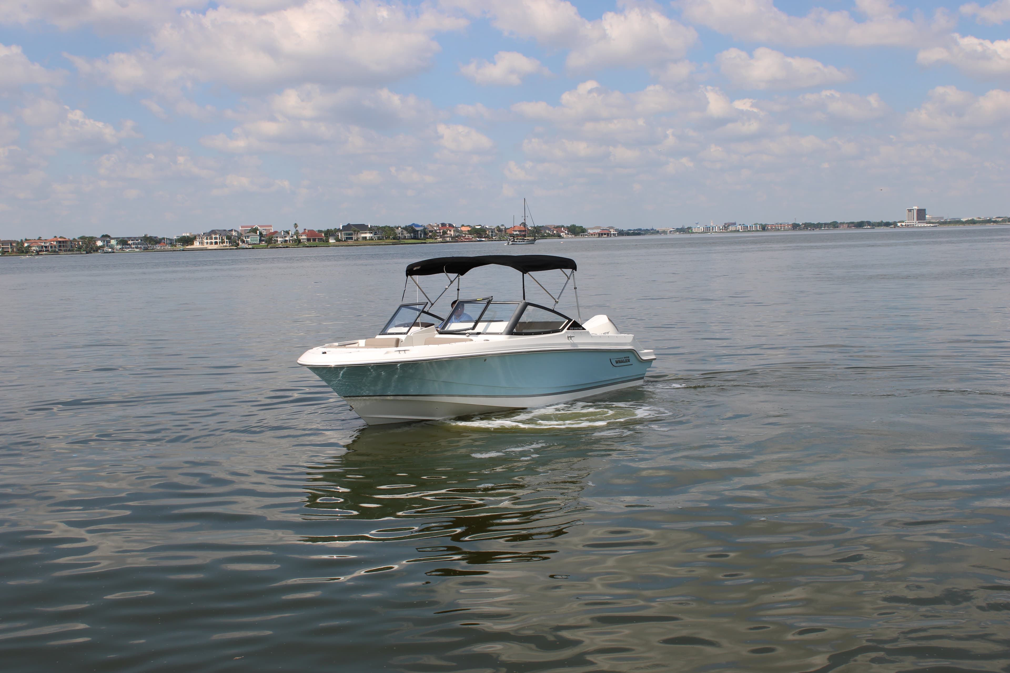 2026 Boston Whaler 210 Vantage for Sale in Seabrook, TX Bowrider 3