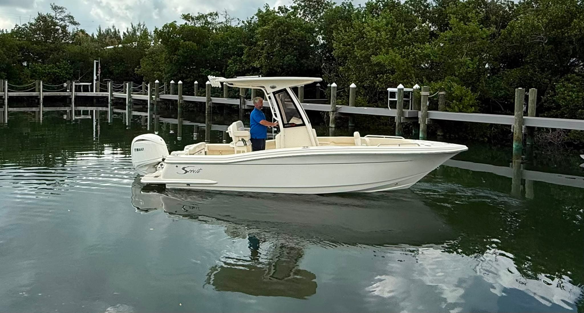 2026 Scout Boats 220 XSF for Sale in Marathon, FL Center Console