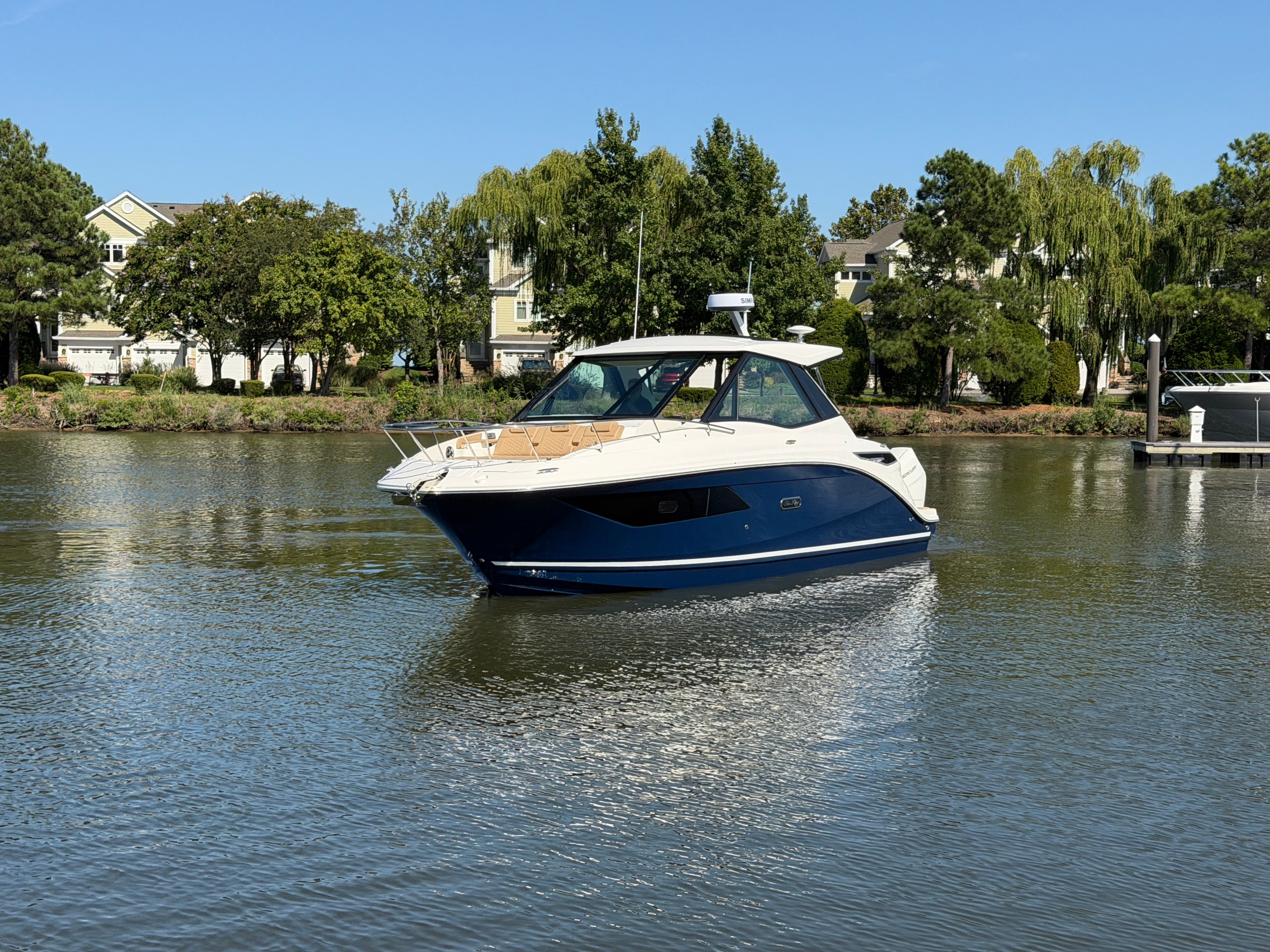 2026 Sea Ray Sundancer 320 Outboard for Sale in Grasonville, MD Express Cruiser 4