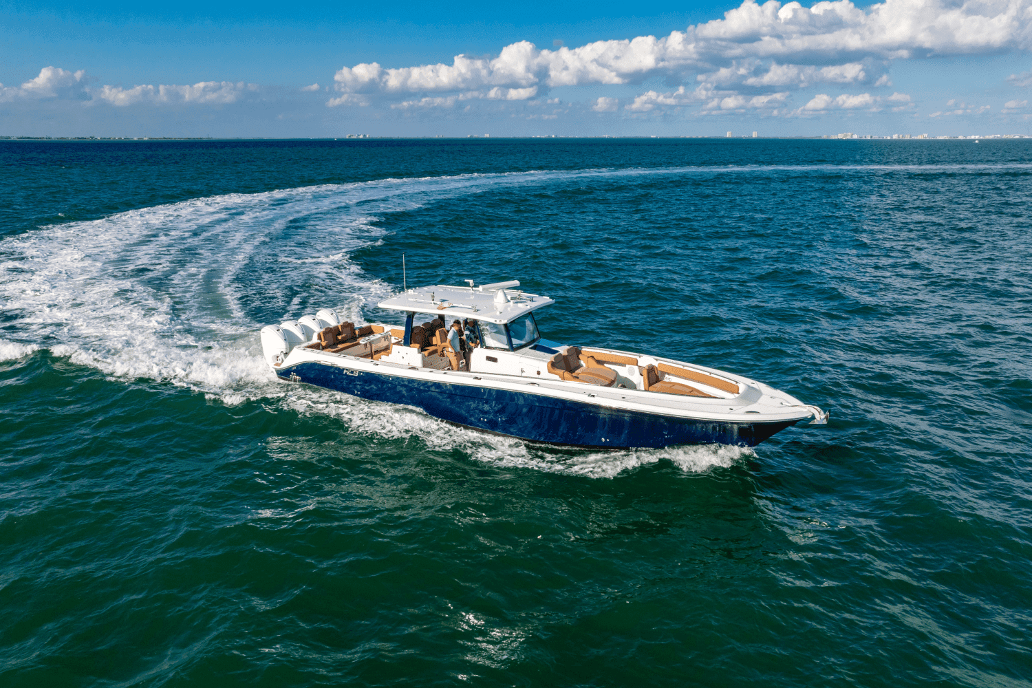 2021 HCB 53 Suenos RXV for Sale in Fort Myers, FL Center Console