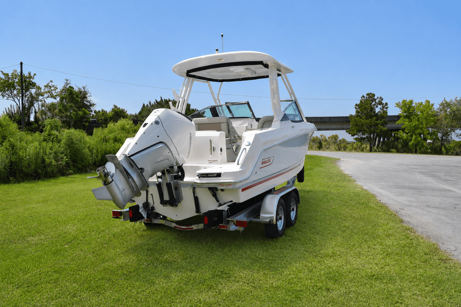 2026 Boston Whaler 240 Vantage for Sale in Thunderbolt, GA Dual Console 4