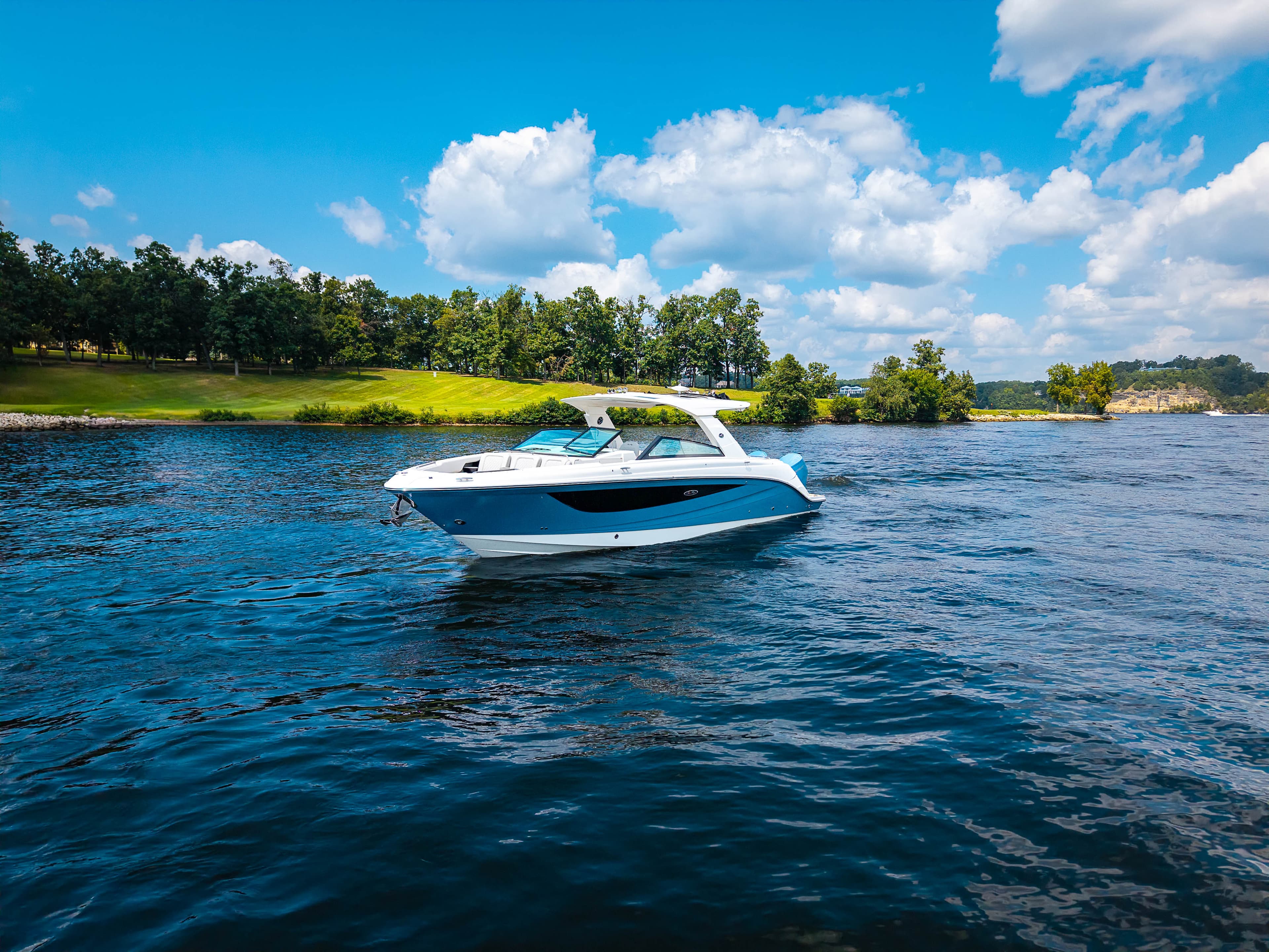 2026 Sea Ray SLX 400 Outboard for Sale in Lake Ozark, MO Bowrider 3