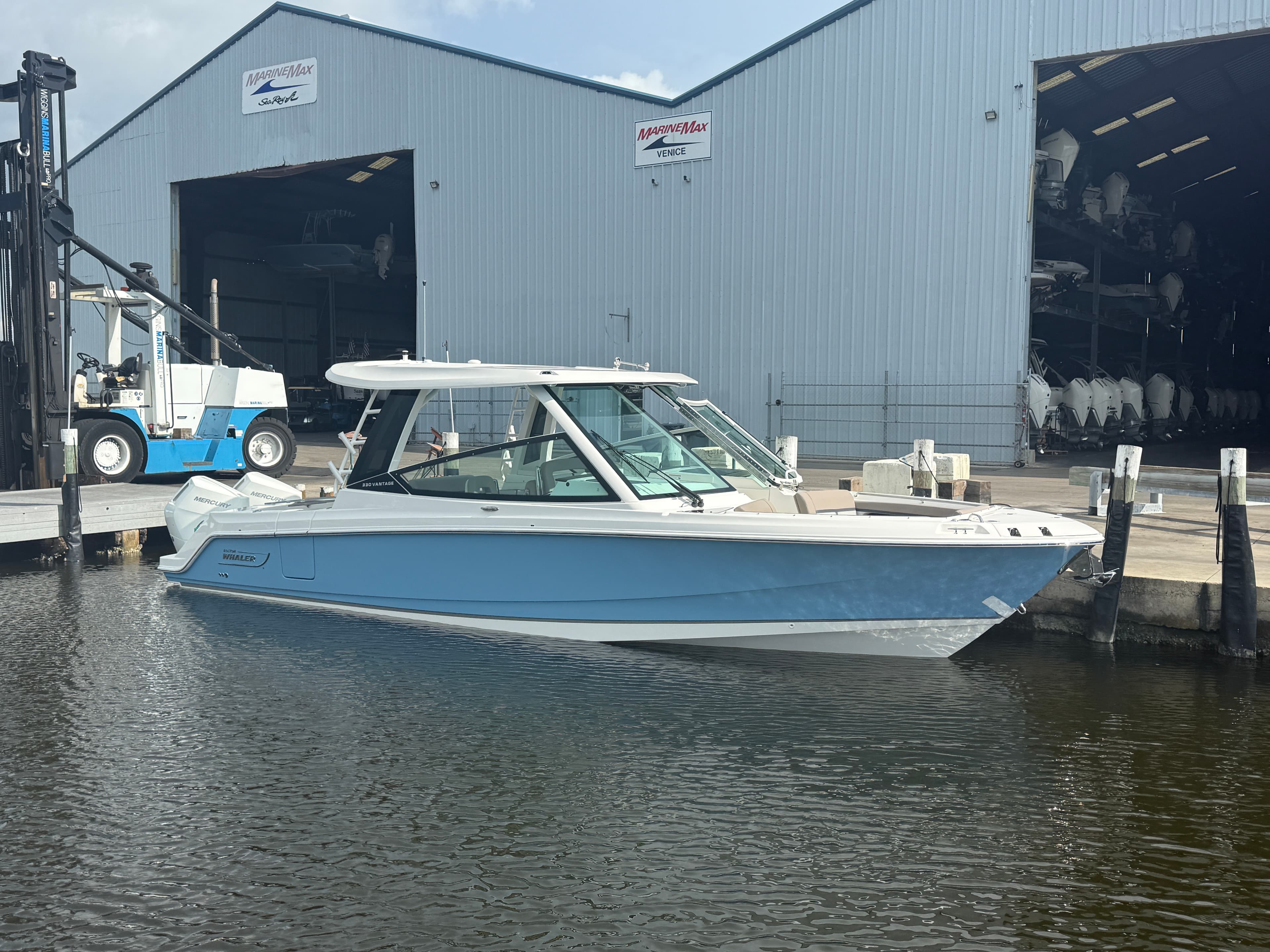 2027 Boston Whaler 330 Vantage for Sale in Venice, Florida Dual Console