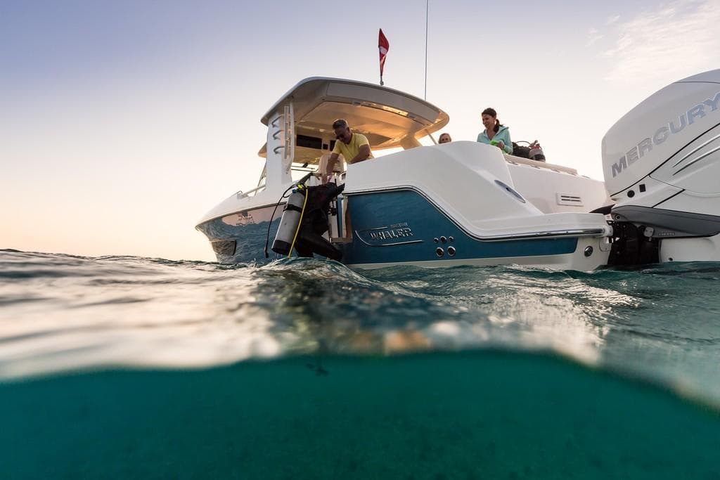 2027 Boston Whaler 420 Outrage for Sale in Sarasota, FL Sport Fishing 5