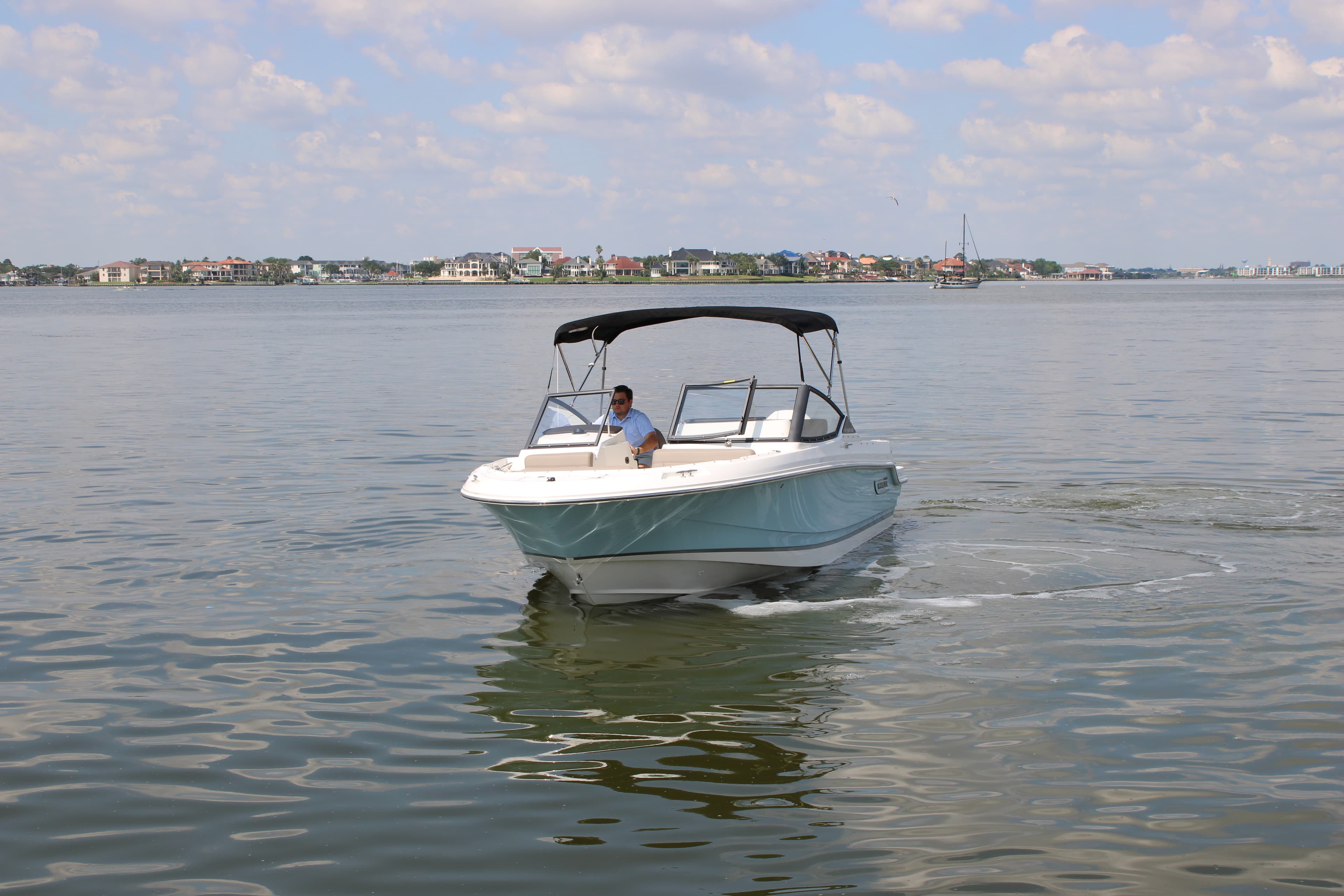 2026 Boston Whaler 210 Vantage for Sale in Seabrook, TX Bowrider 5