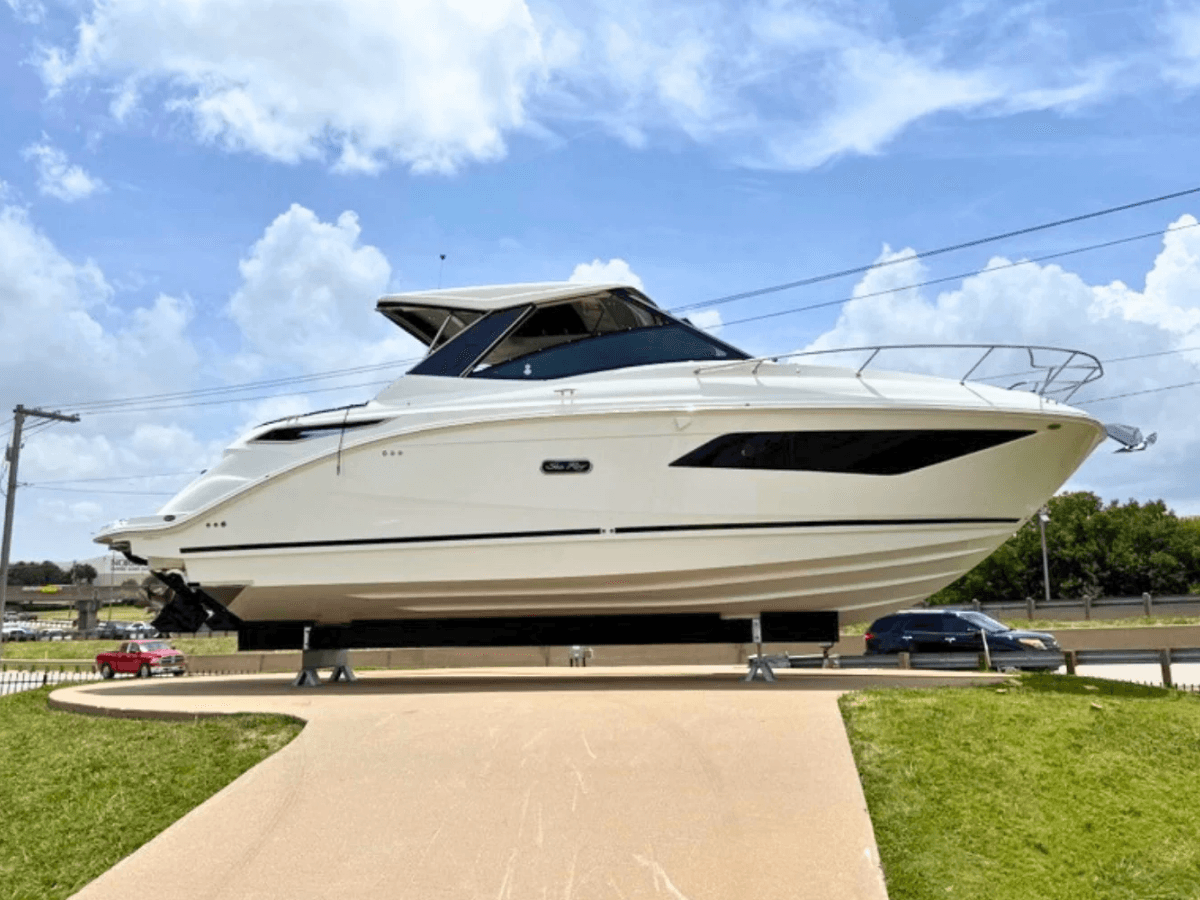 2026 Sea Ray Sundancer 320 for Sale in Lewisville, TX Express Cruiser