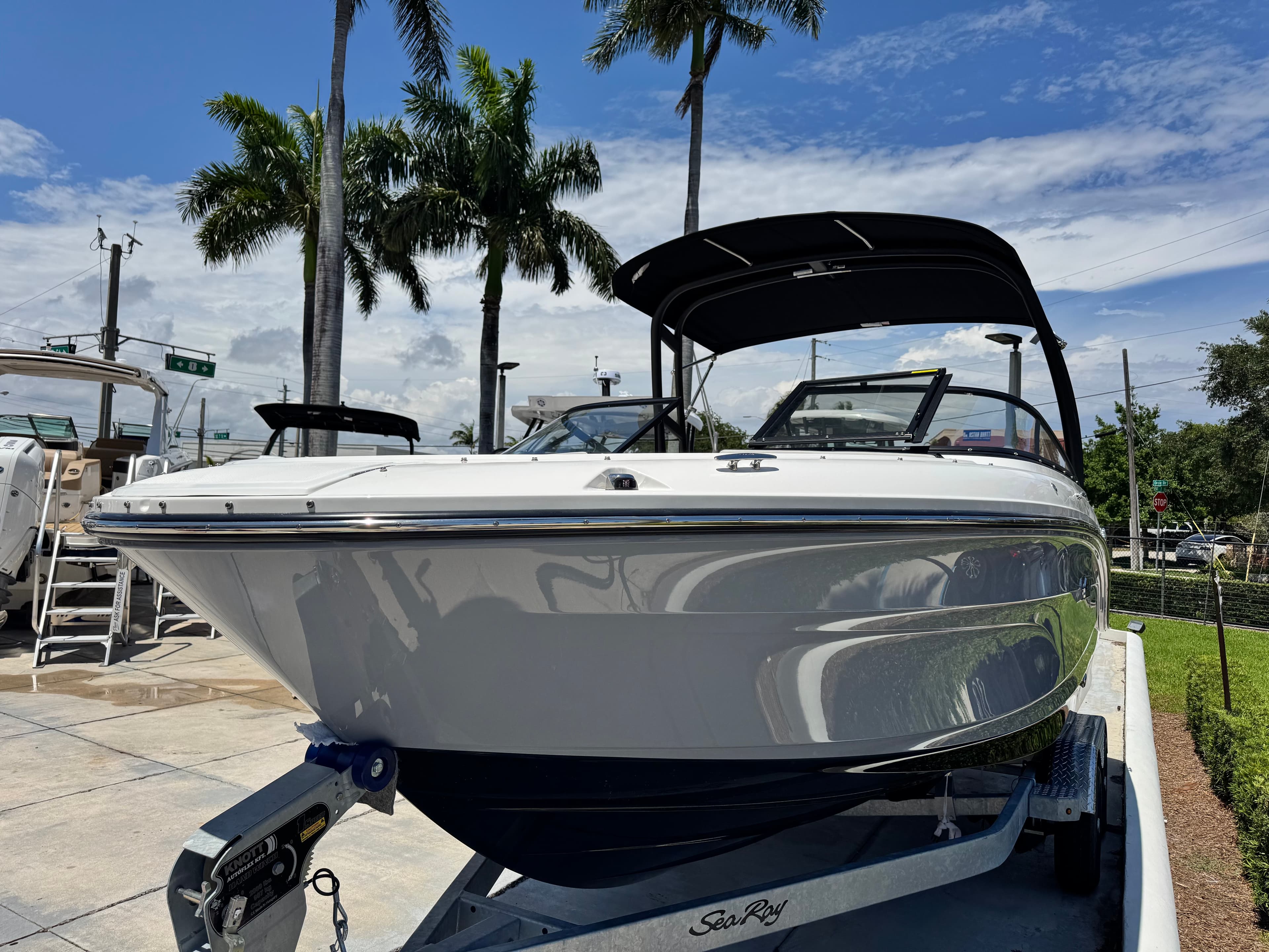 2026 Sea Ray SPX 210 Outboard for Sale in Pompano Beach, Florida Bowrider 5