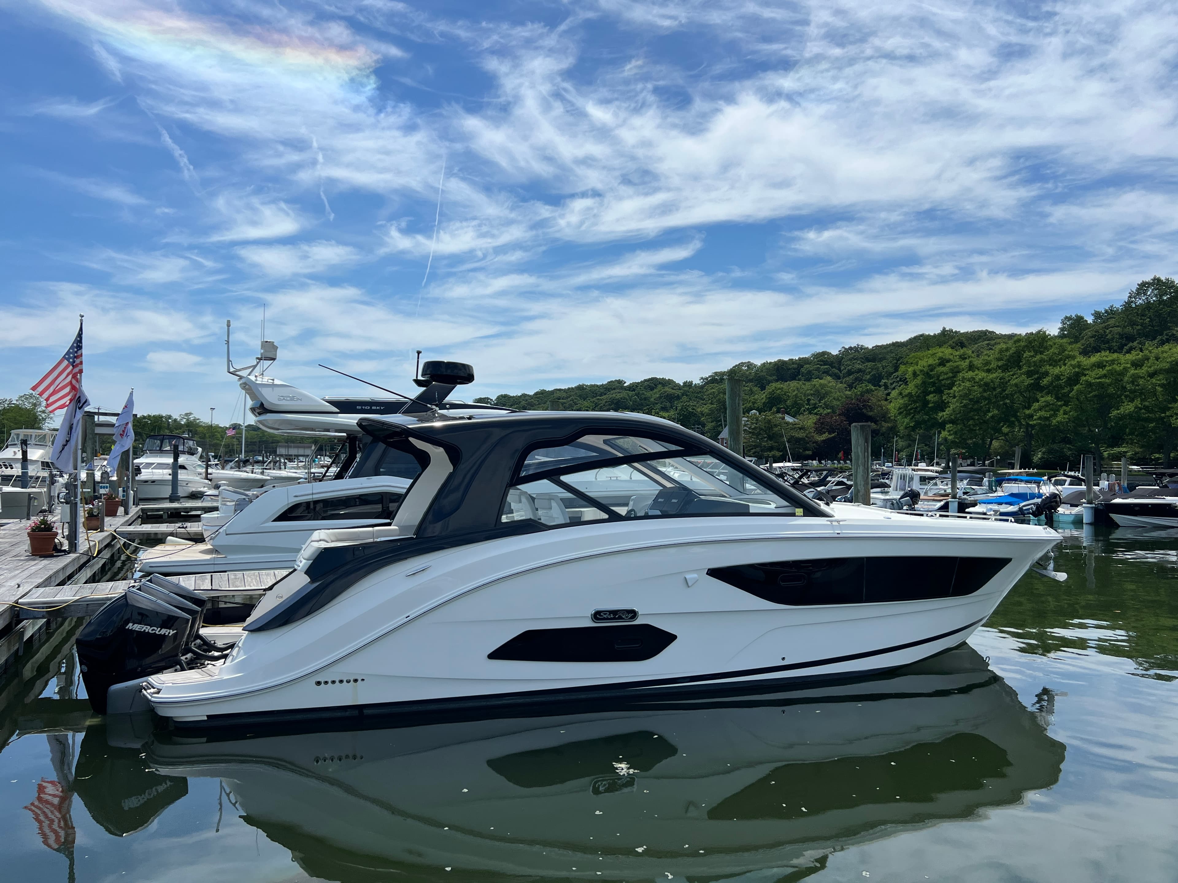 2023 Sea Ray Sundancer 370 Outboard for Sale in Huntington, NY Bowrider