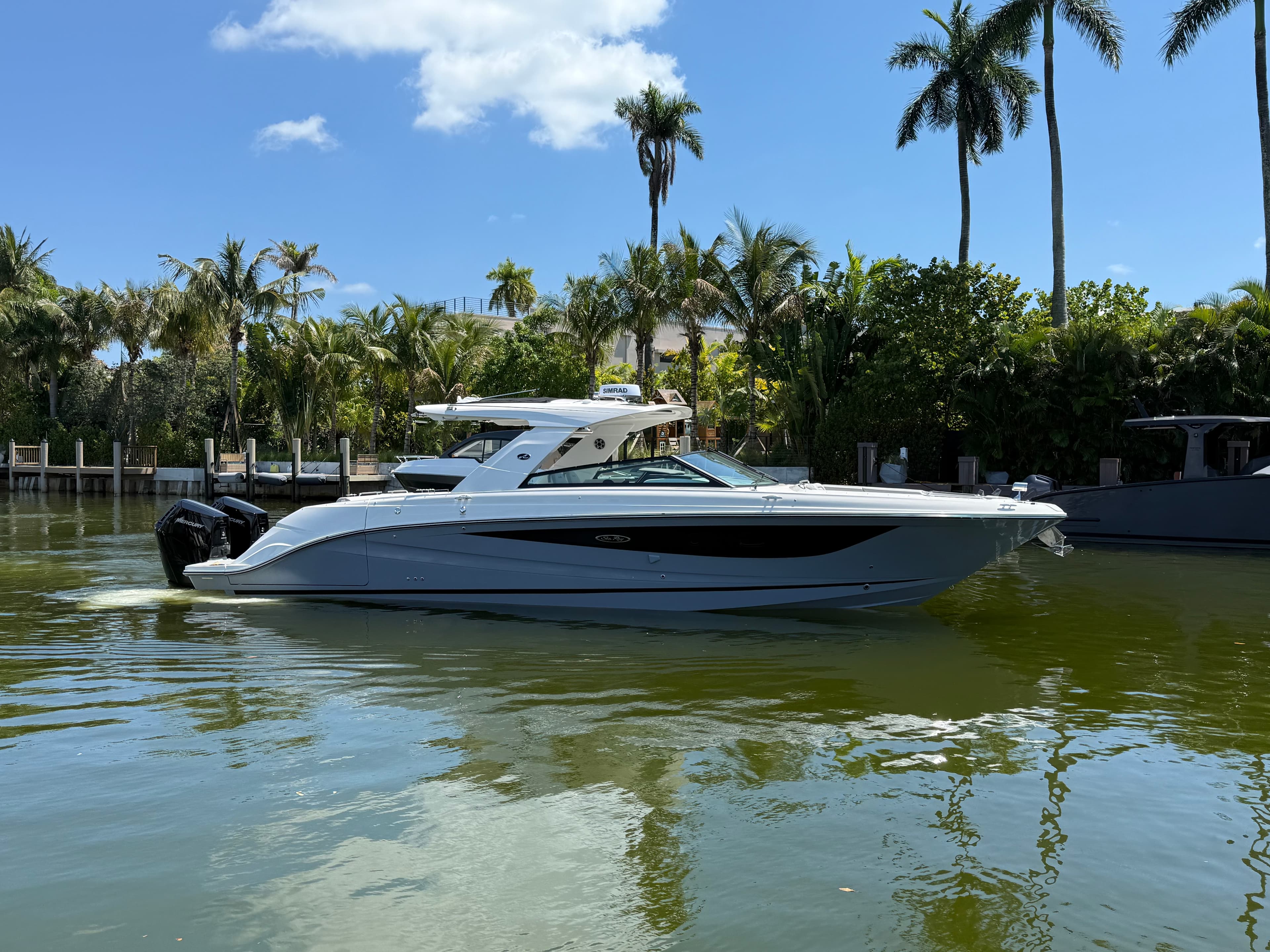 2026 Sea Ray SLX 400 Outboard for Sale in Miami, FL Bowrider 3