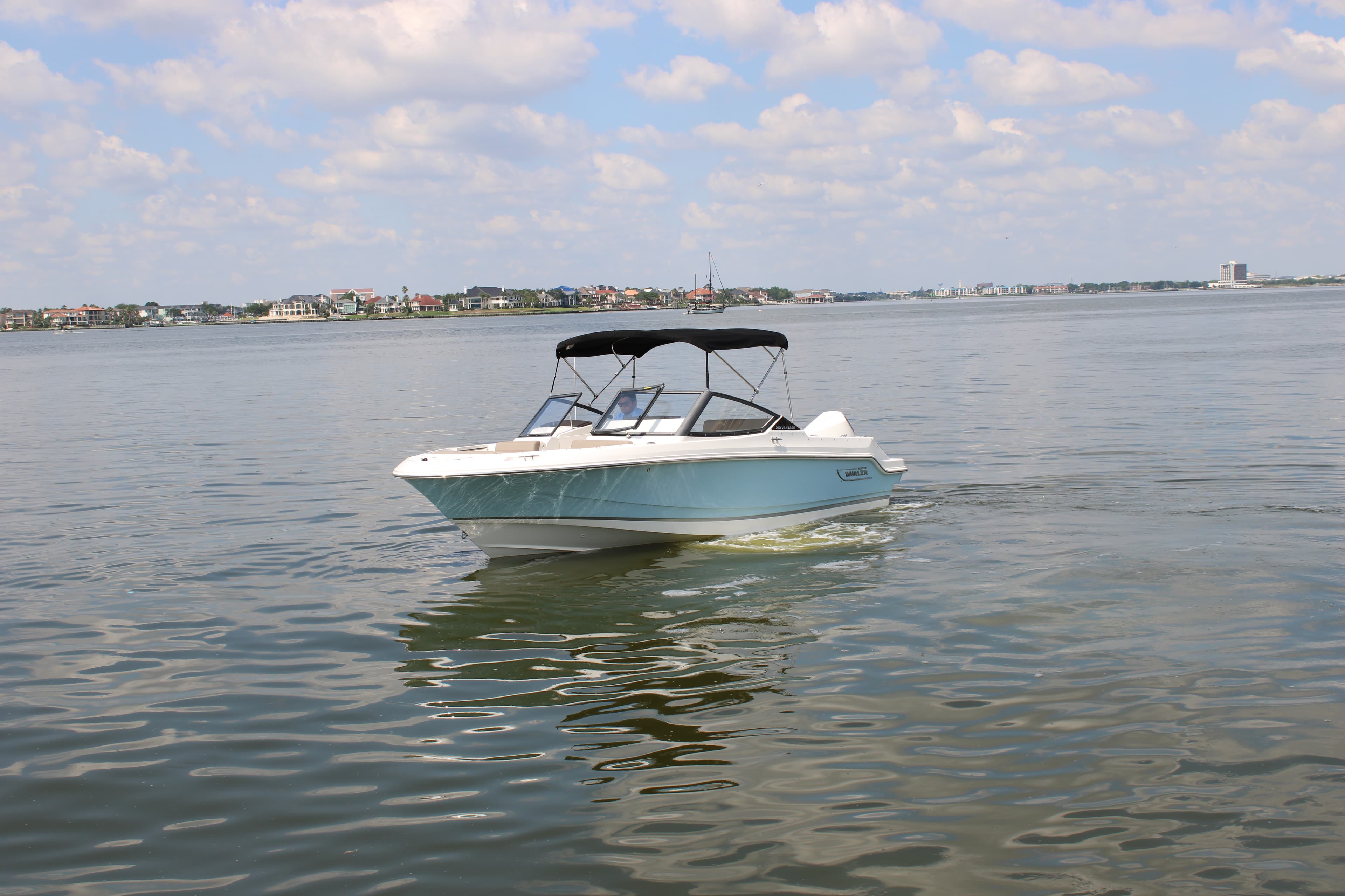 2026 Boston Whaler 210 Vantage for Sale in Seabrook, TX Bowrider 2