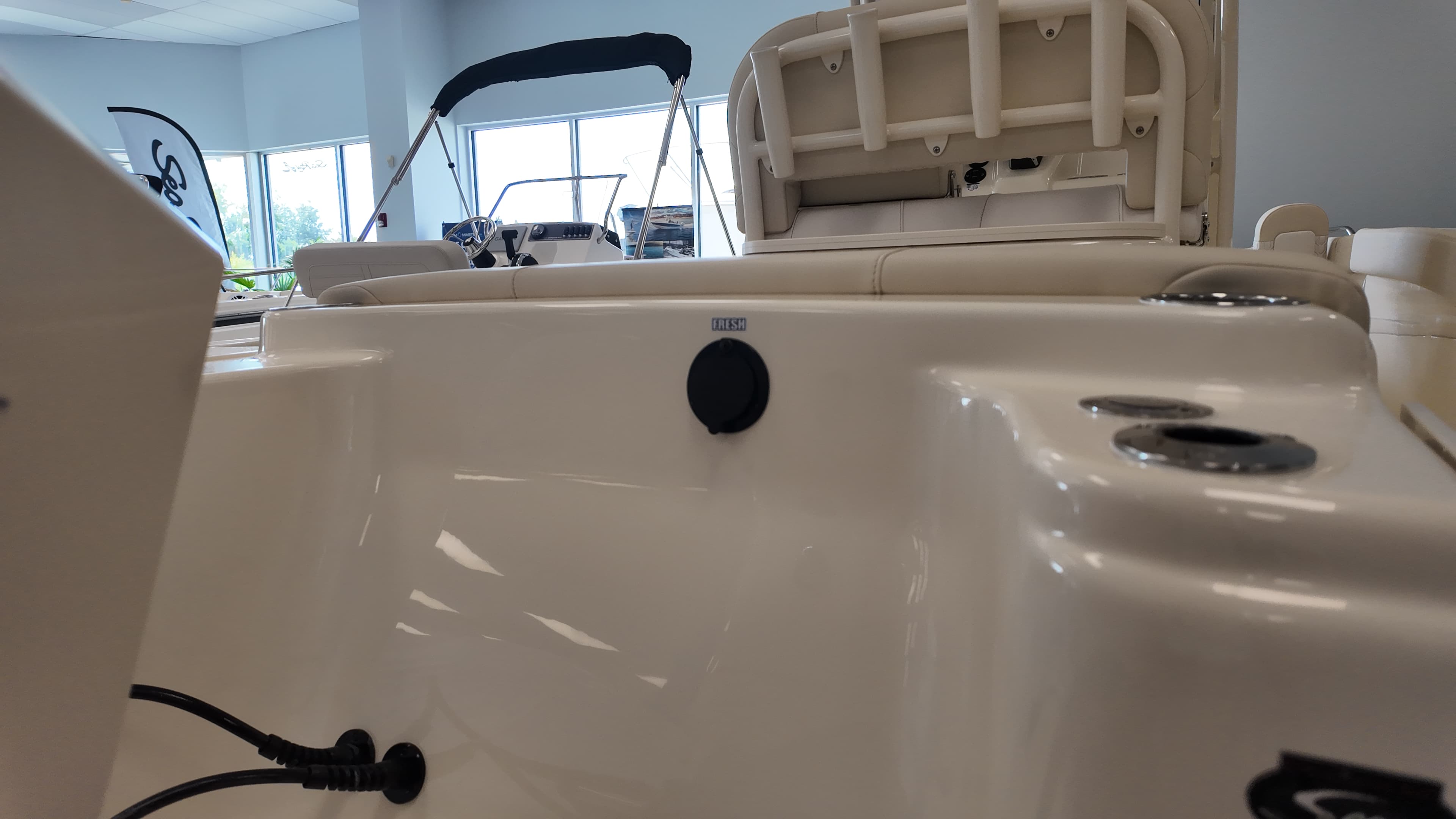 2027 Scout Boats 220 XSF for Sale in Thunderbolt, GA Center Console 4