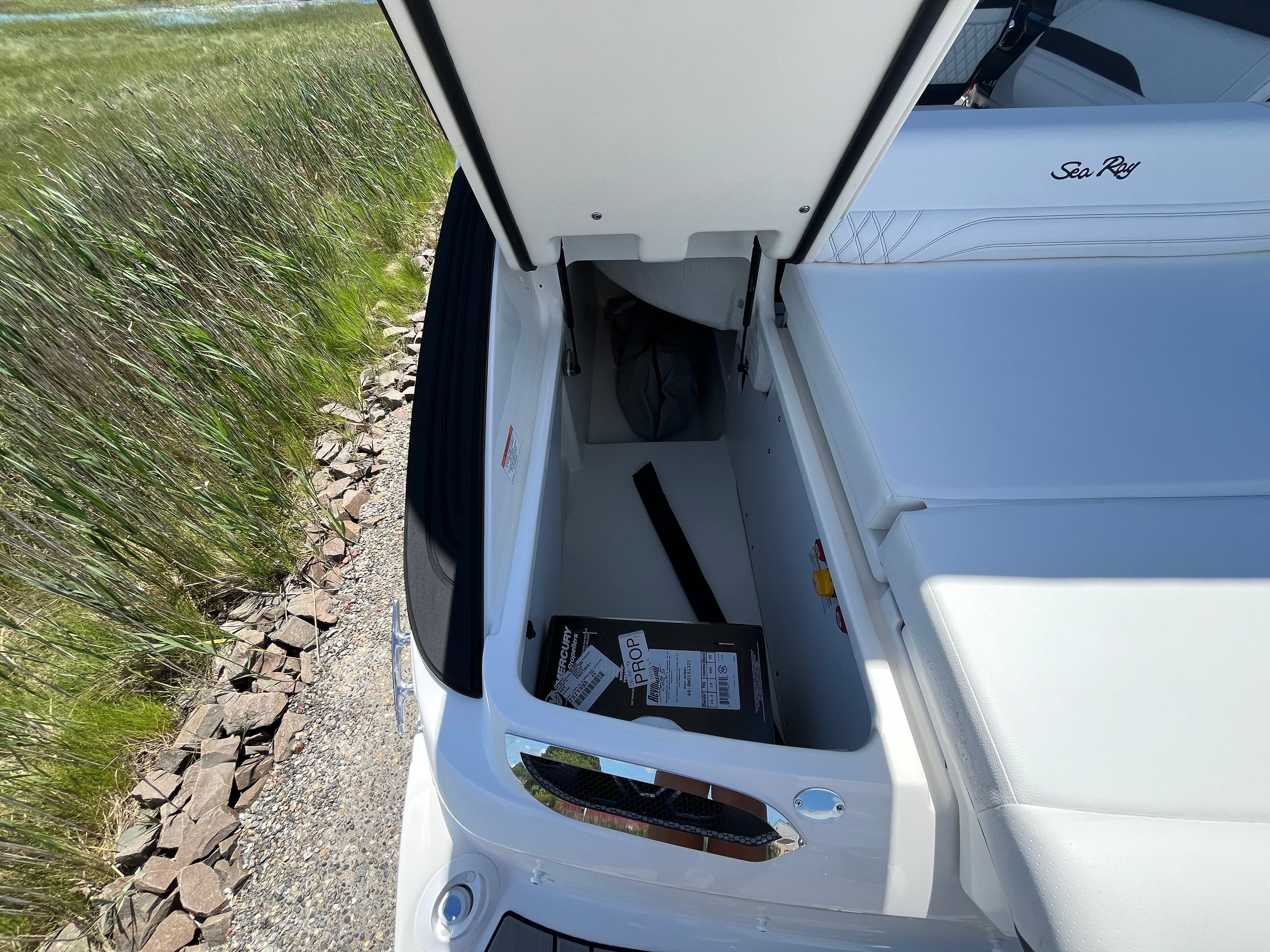 2026 Sea Ray SLX 260 Outboard for Sale in Westbrook, Connecticut Bowrider 4
