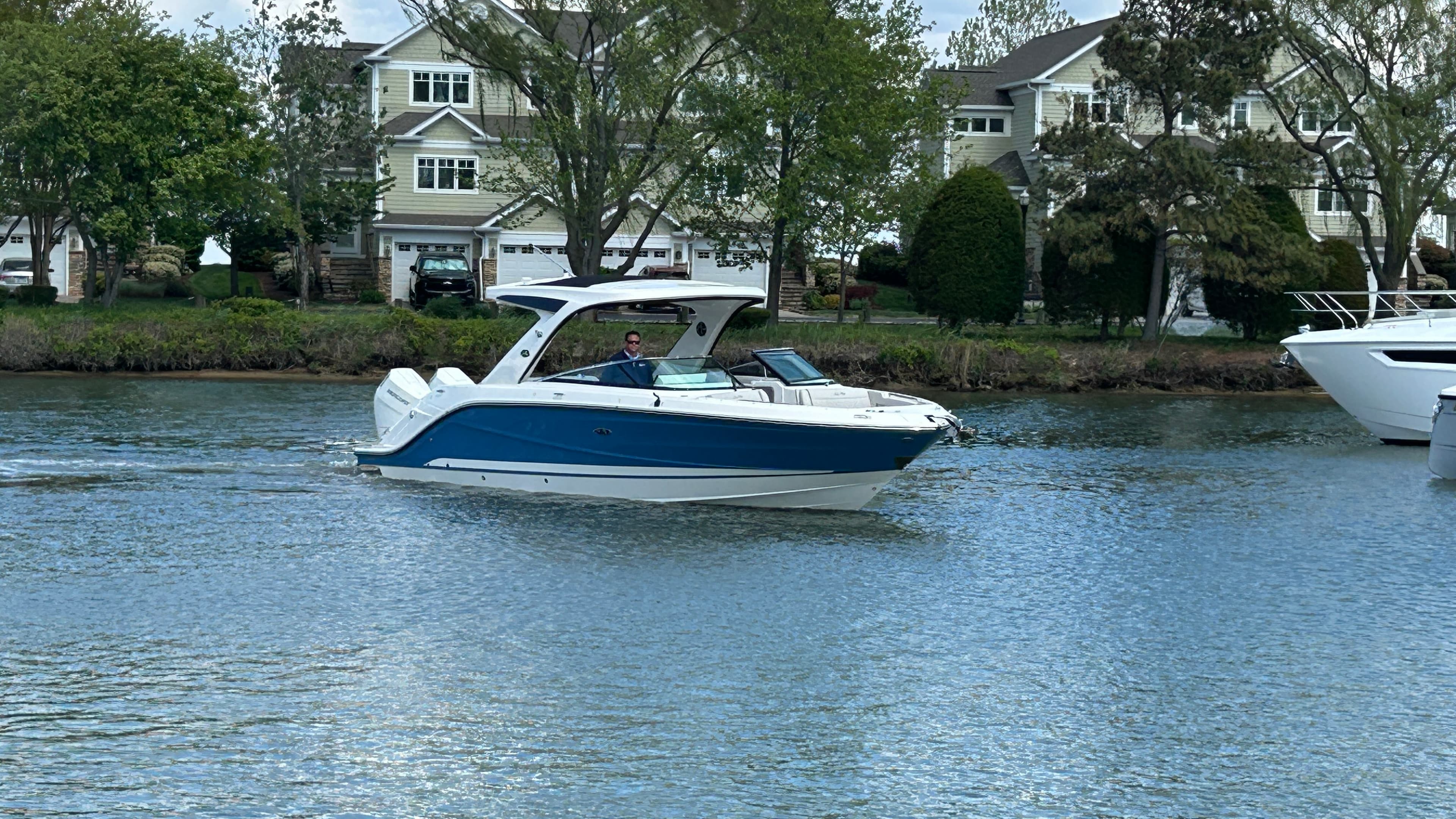 2026 Sea Ray SLX 310 Outboard for Sale in Grasonville, MD Bowrider 3