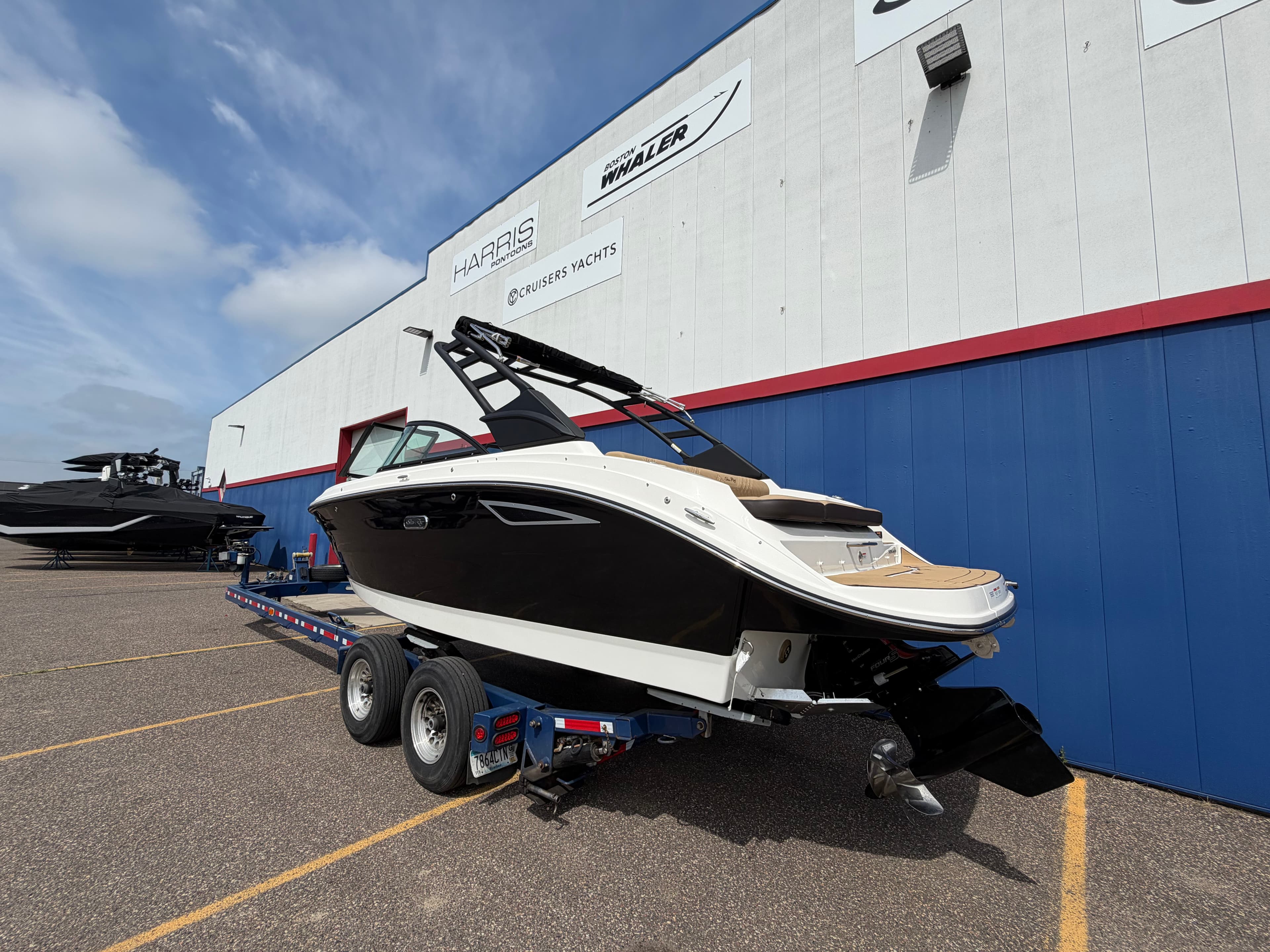 2026 Sea Ray SDX 230 Surf for Sale in Excelsior, Minnesota Bowrider 5