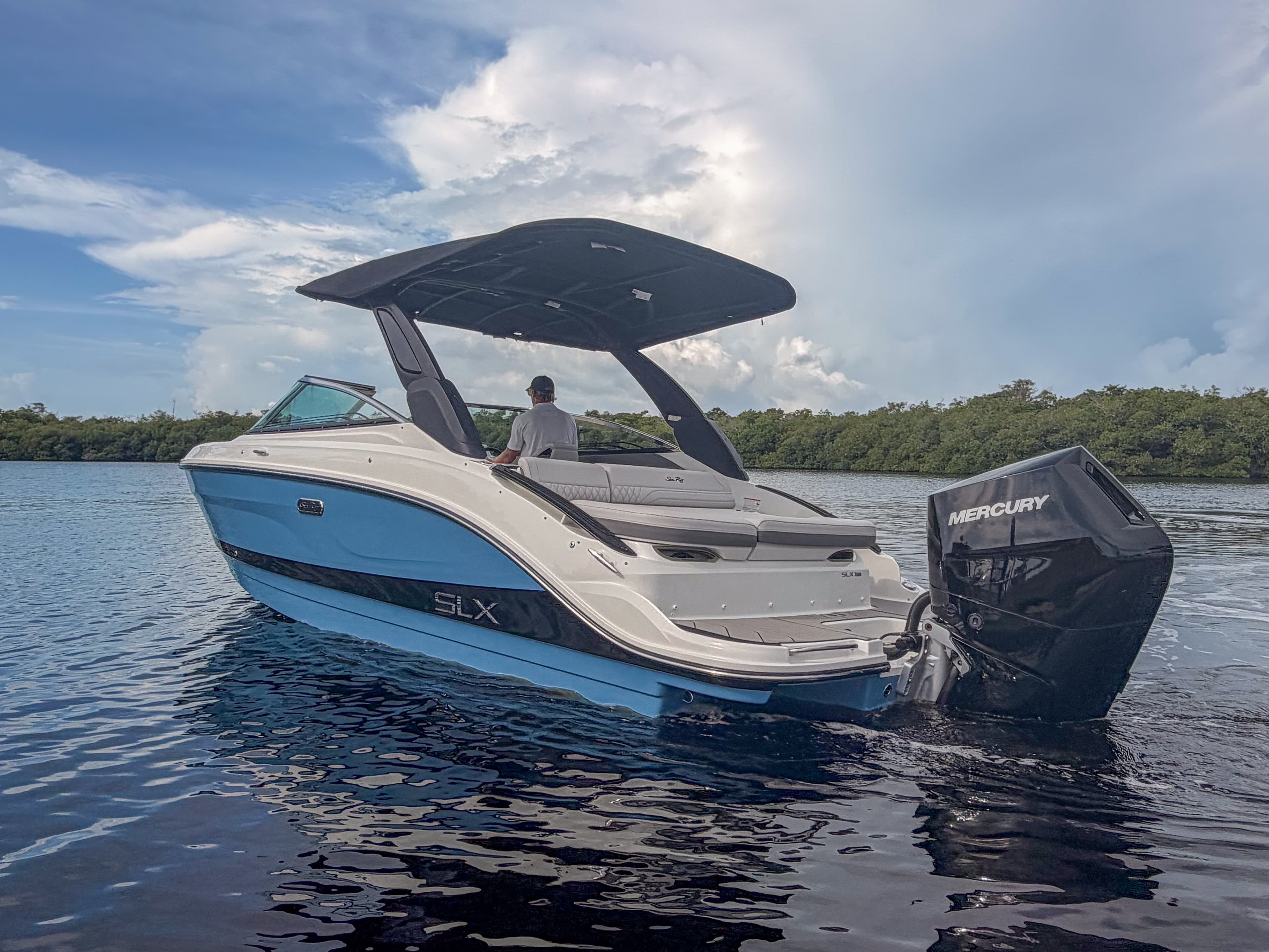 2027 Sea Ray SLX 260 Outboard for Sale in Fort Myers, FL Bowrider 3