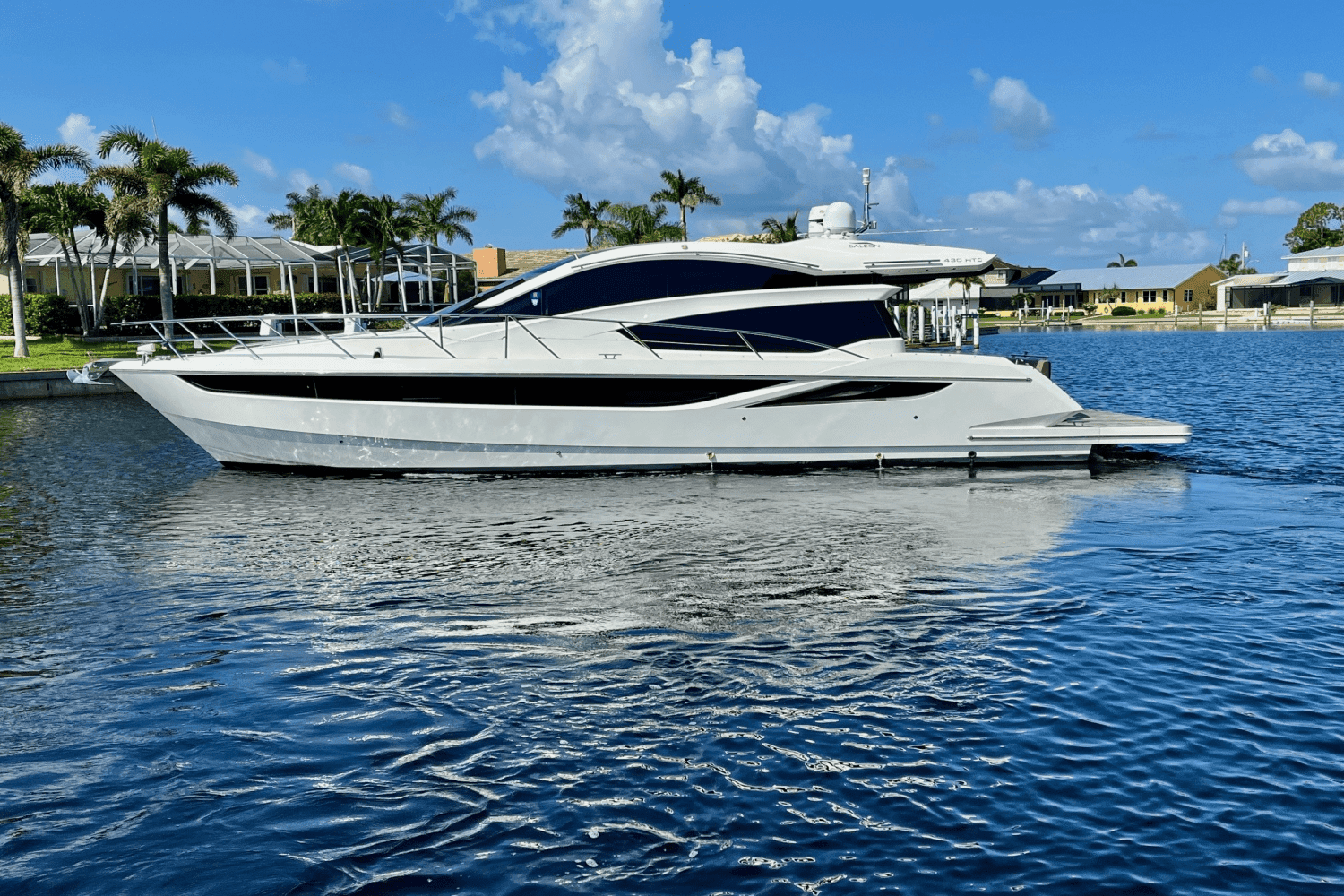 2018 Galeon Yachts 430 HTC for Sale in Venice, FL Sport Cruiser 4