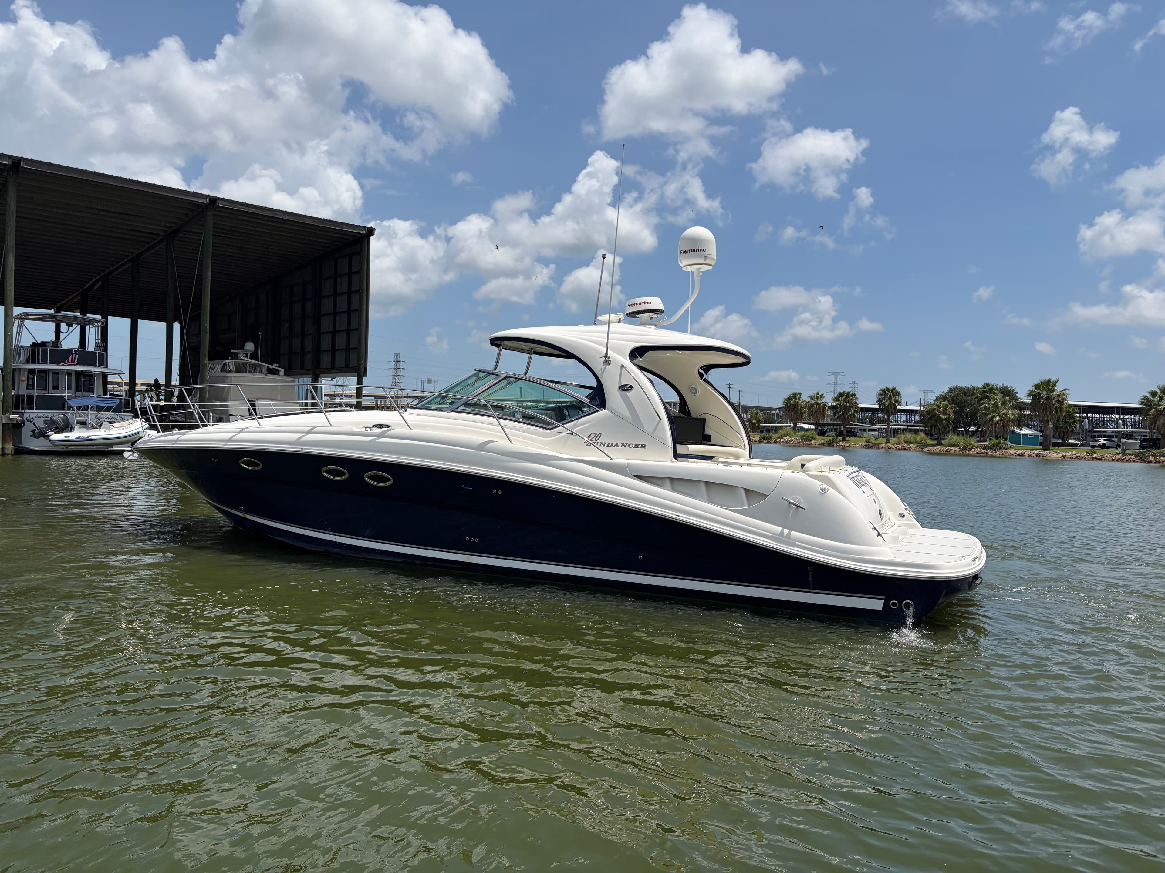 2005 Sea Ray 420 Sundancer for Sale in Seabrook, TX Motor Yacht 3