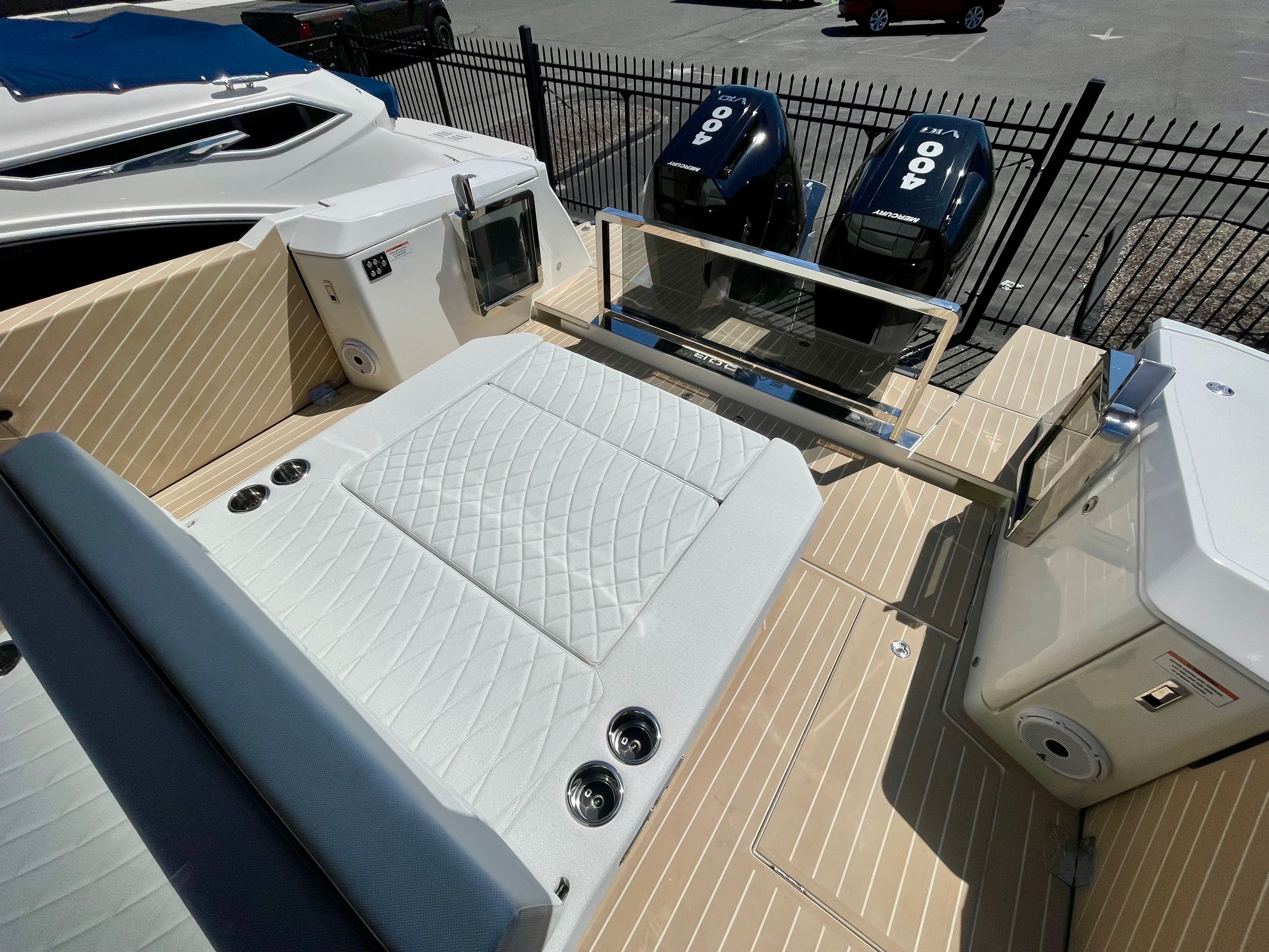 2026 Saxdor 400 GTO for Sale in Danvers, Massachusetts Express Cruiser 4