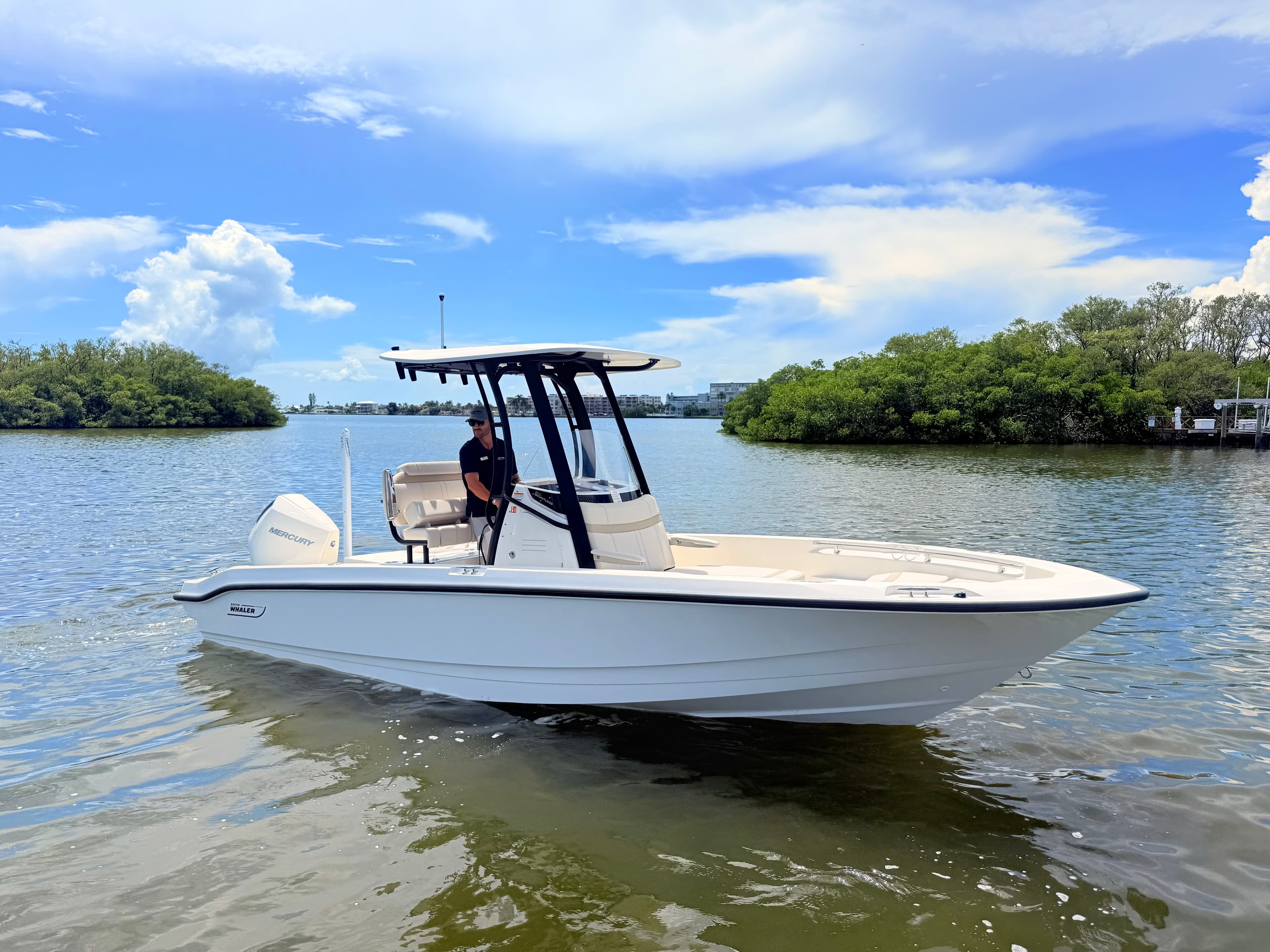 2027 Boston Whaler 220 Dauntless for Sale in St Petersburg, FL Center Console 3