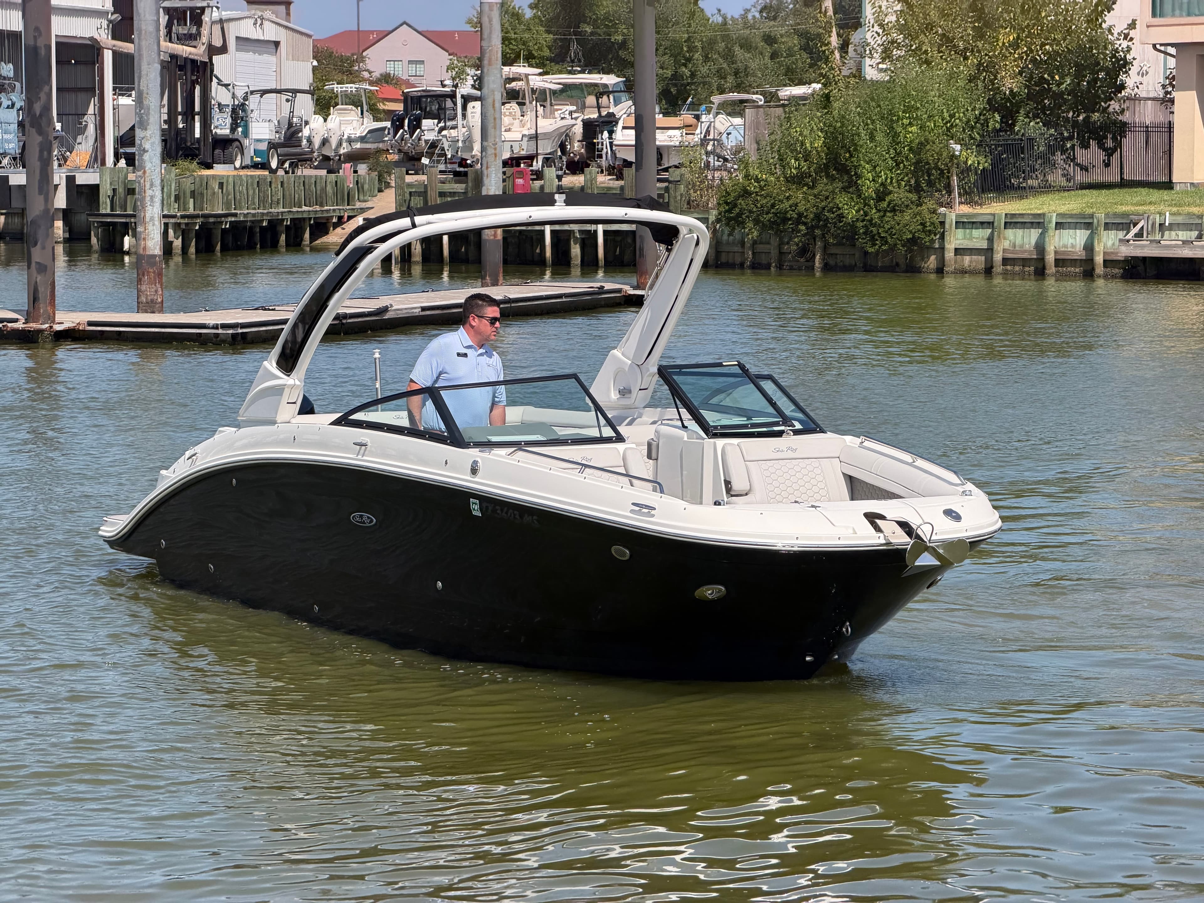 2024 Sea Ray SDX 270 Outboard for Sale in Seabrook, TX Bowrider 3