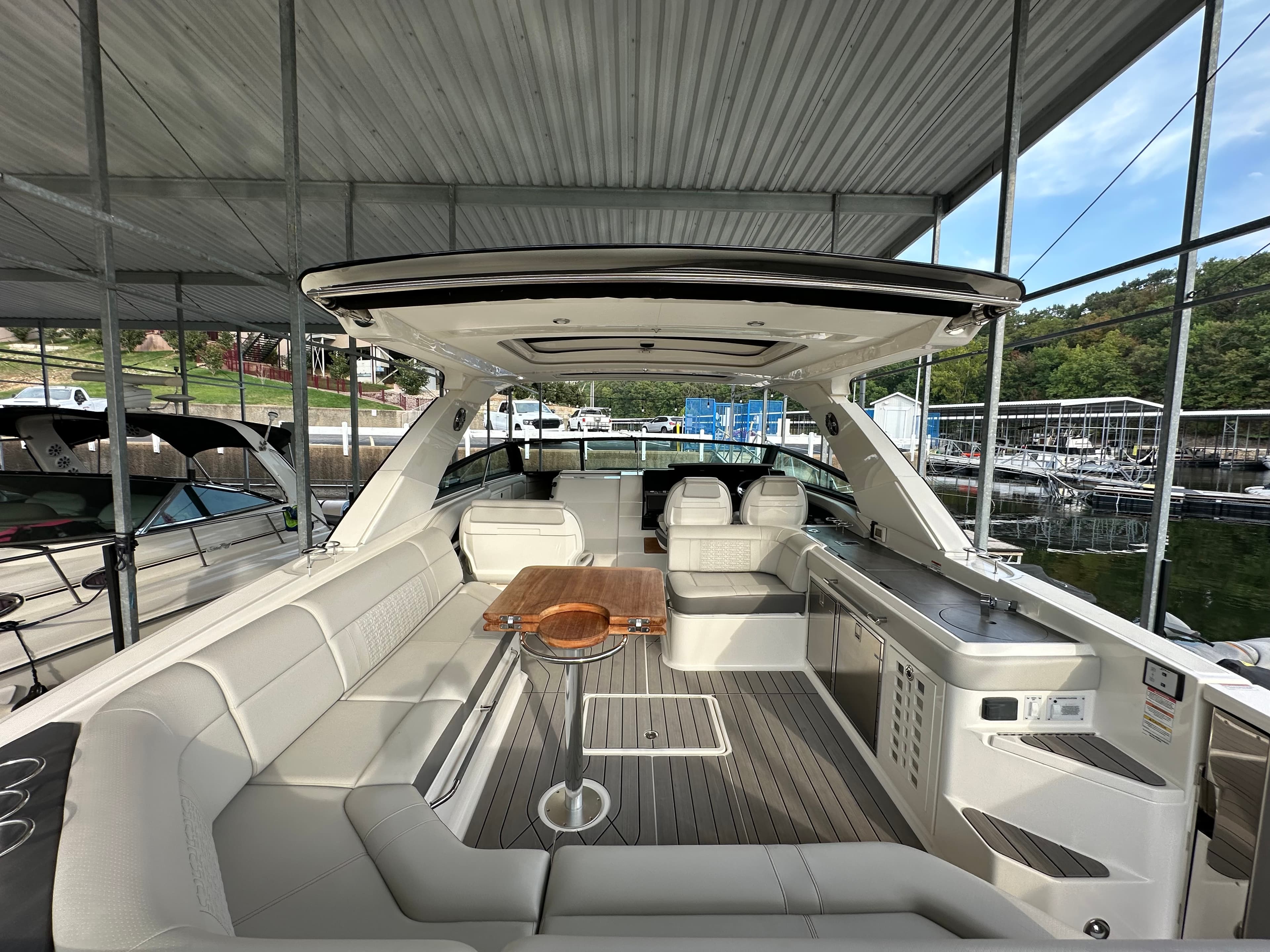 2022 Sea Ray SLX 400 for Sale in Lake Ozark, MO Bowrider 2