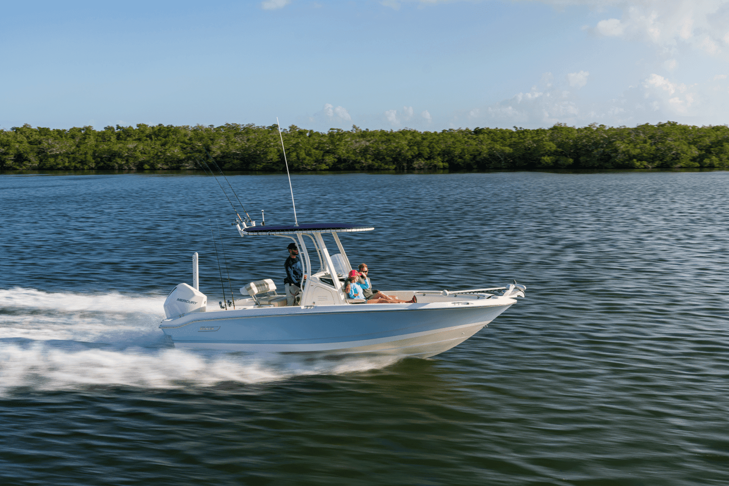 2027 Boston Whaler 220 Dauntless for Sale in Charleston, SC Center Console 2