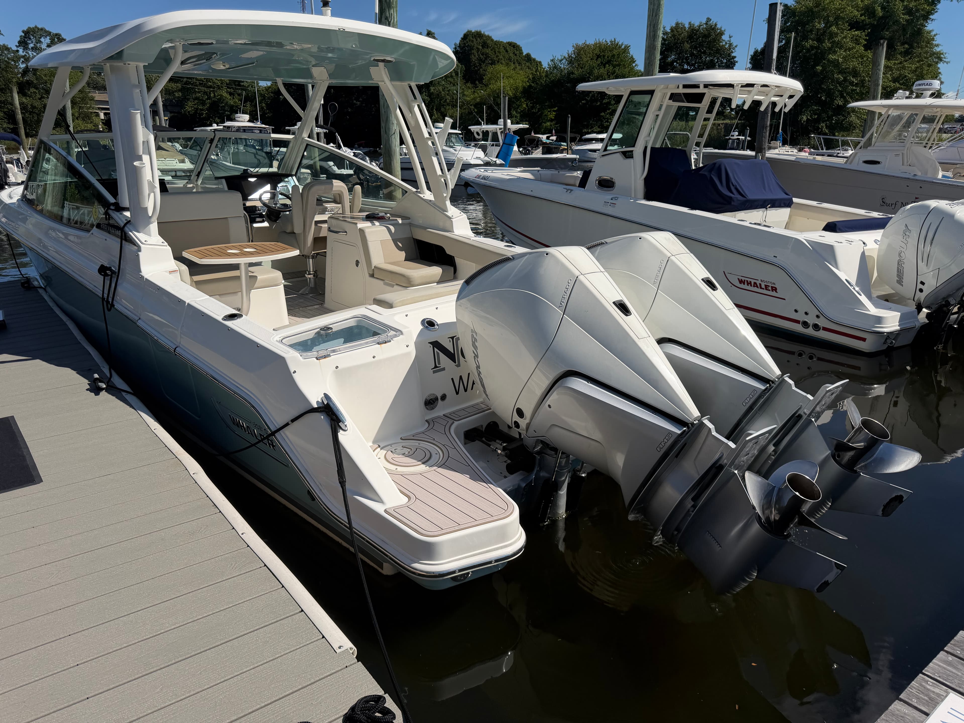 2021 Boston Whaler 280 Vantage for Sale in Quincy, MA Dual Console 3