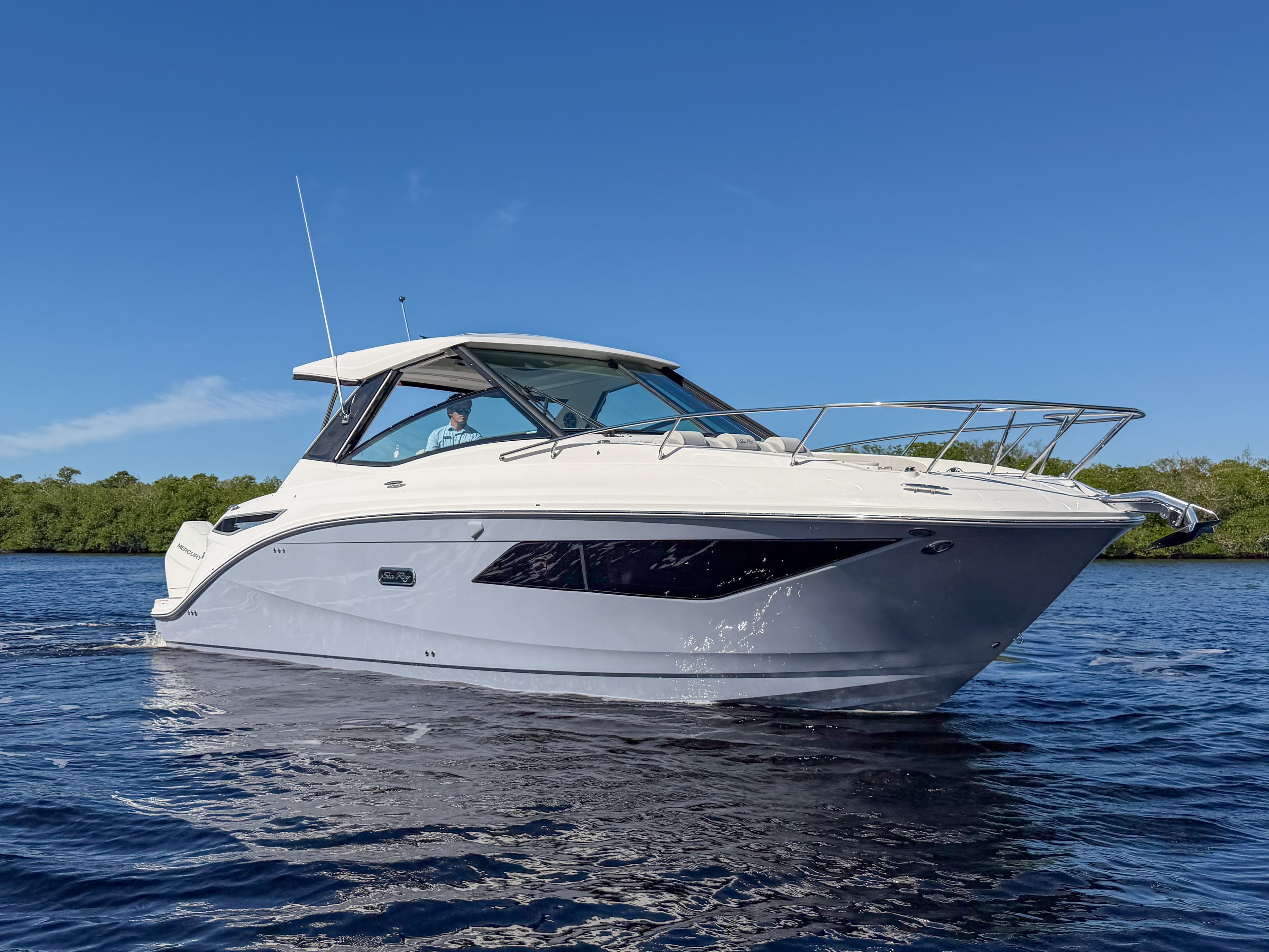 2027 Sea Ray Sundancer 320 Outboard for Sale in Fort Myers, FL Express Cruiser 2