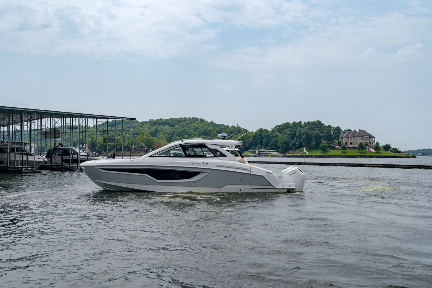 2027 Cruisers Yachts 42 GLS OB for Sale in Lake Ozark, Missouri Bowrider 2