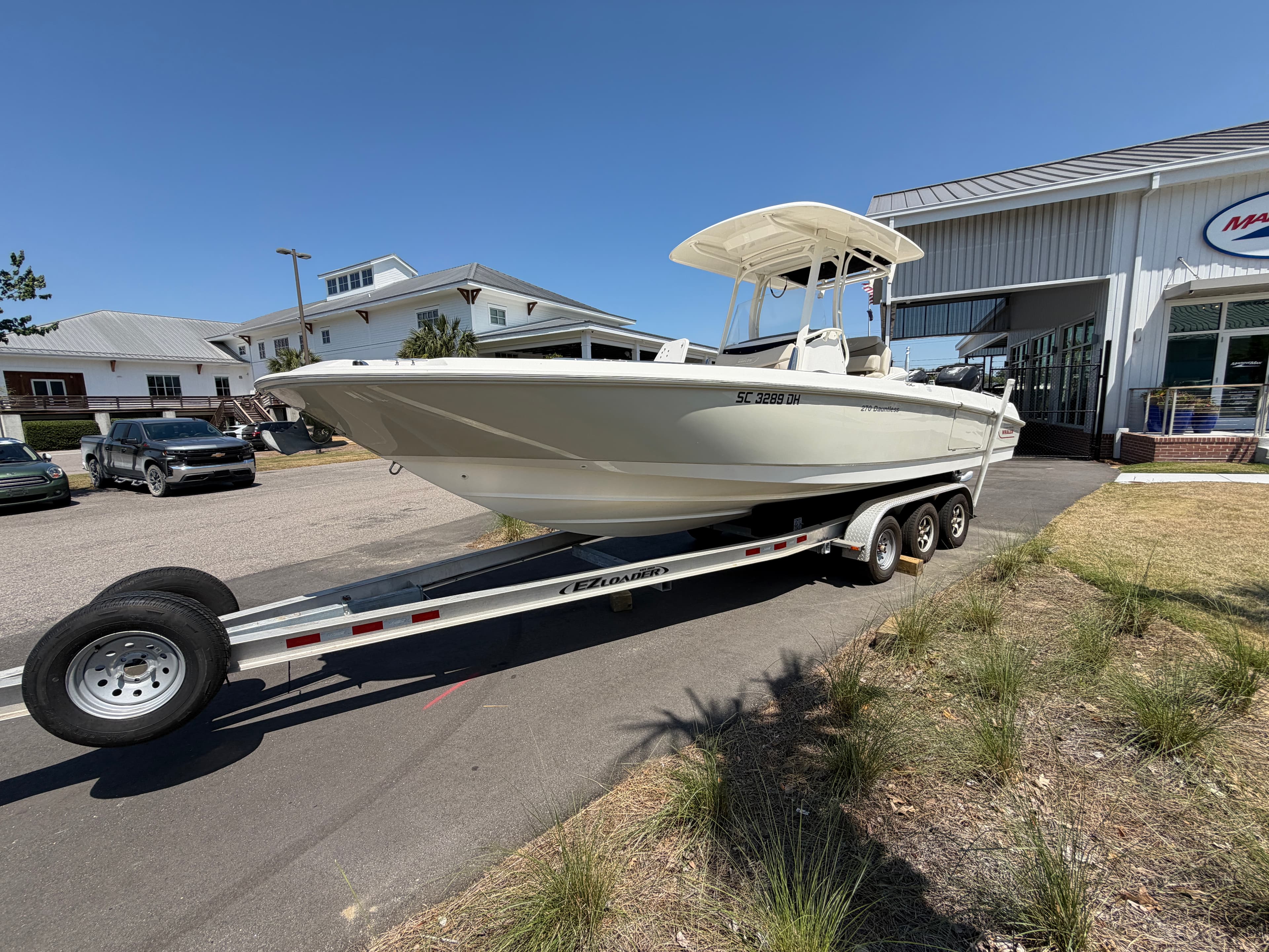 2017 Boston Whaler 270 Dauntless for Sale in Charleston, SC Bay Boats 2