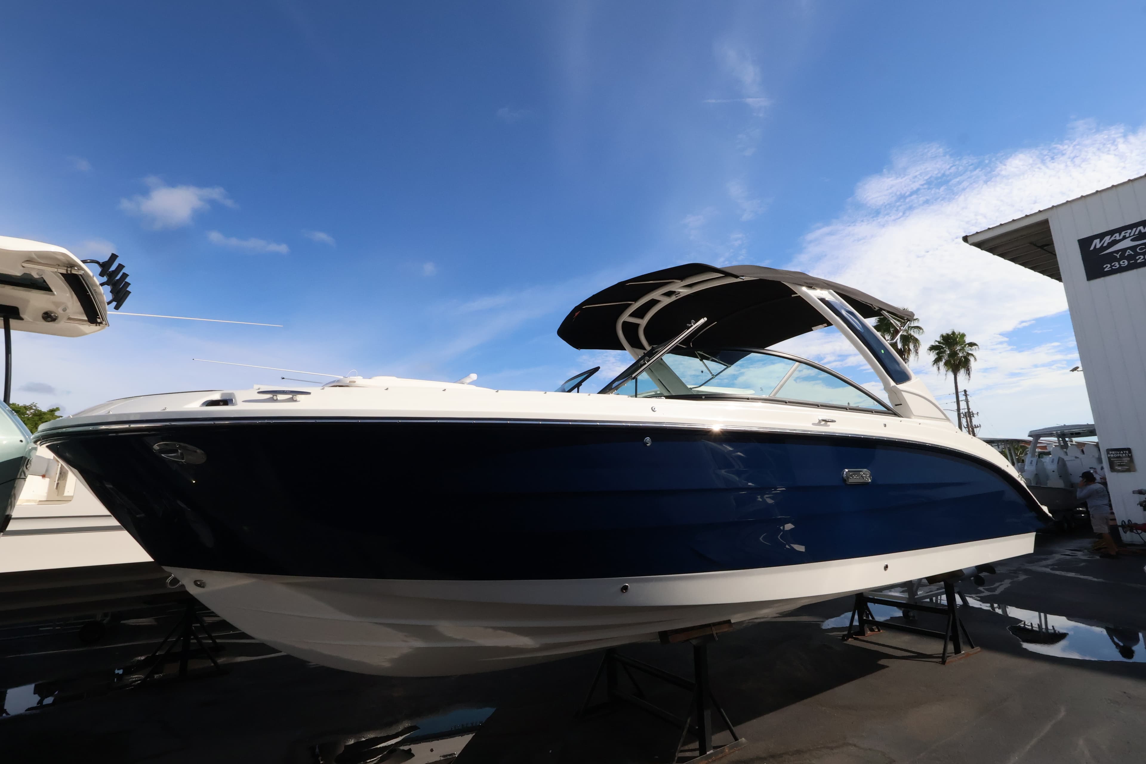 2027 Sea Ray SDX 270 Outboard for Sale in Naples, Florida Bowrider