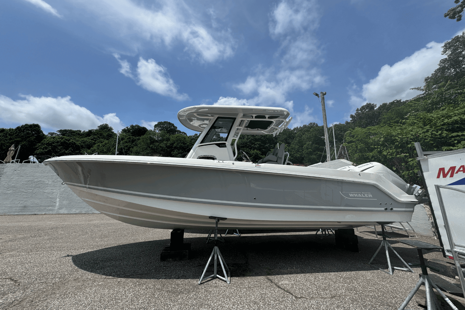 2026 Boston Whaler 250 Outrage for Sale in Huntington, NY Center Console 5