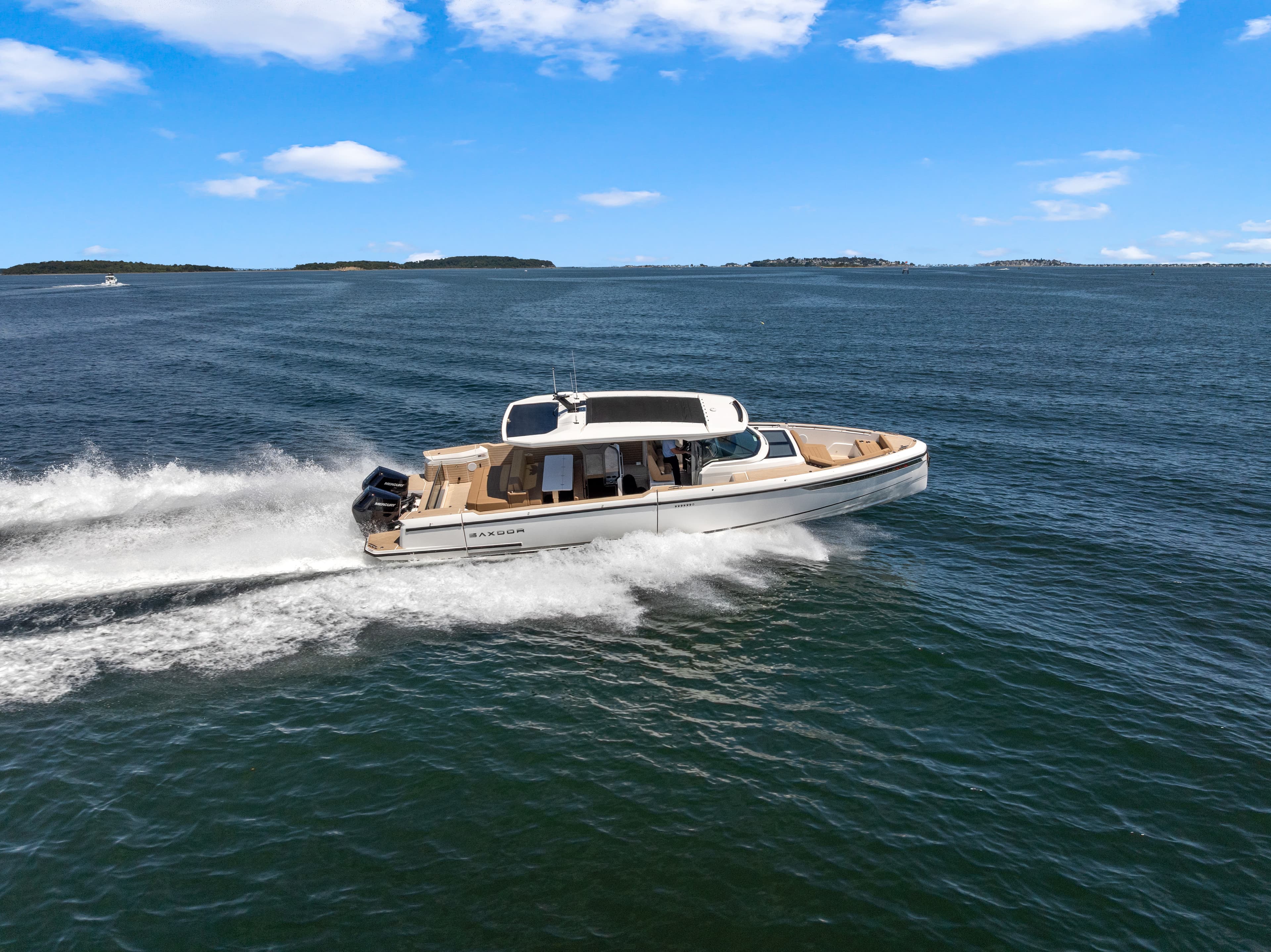 2027 Saxdor 400 GTS for Sale in Quincy, MA Center Console 3