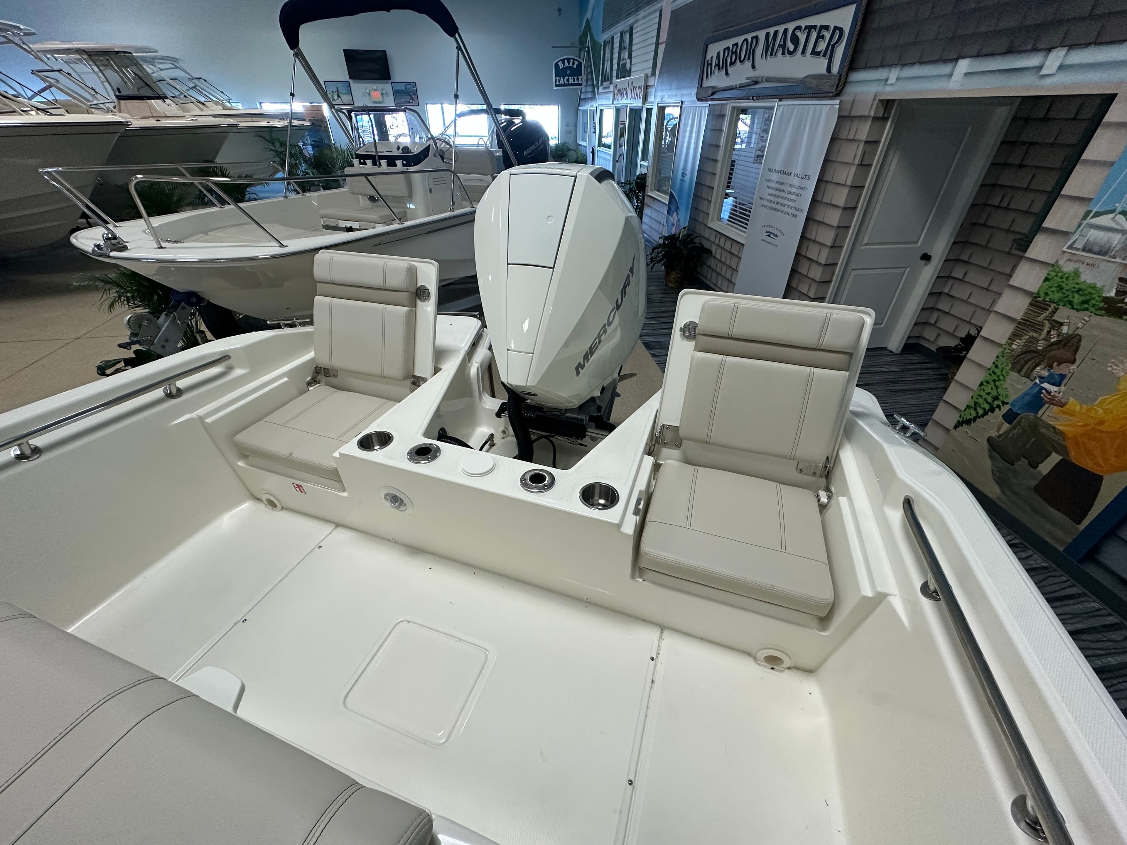 2026 Boston Whaler 220 Dauntless for Sale in Ocean View, NJ Center Console 4