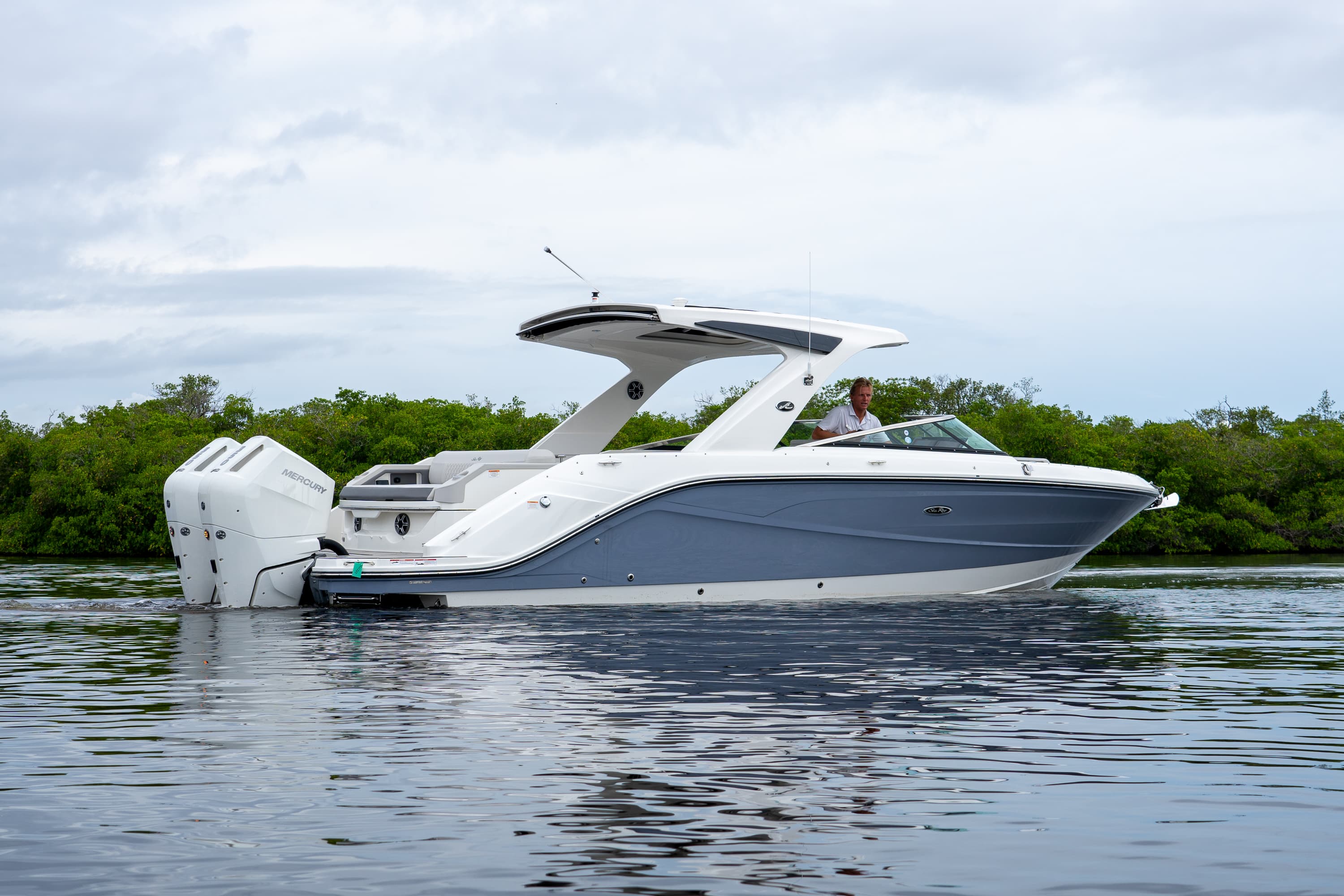 2027 Sea Ray SLX 310 Outboard for Sale in Fort Myers, FL Bowrider 4