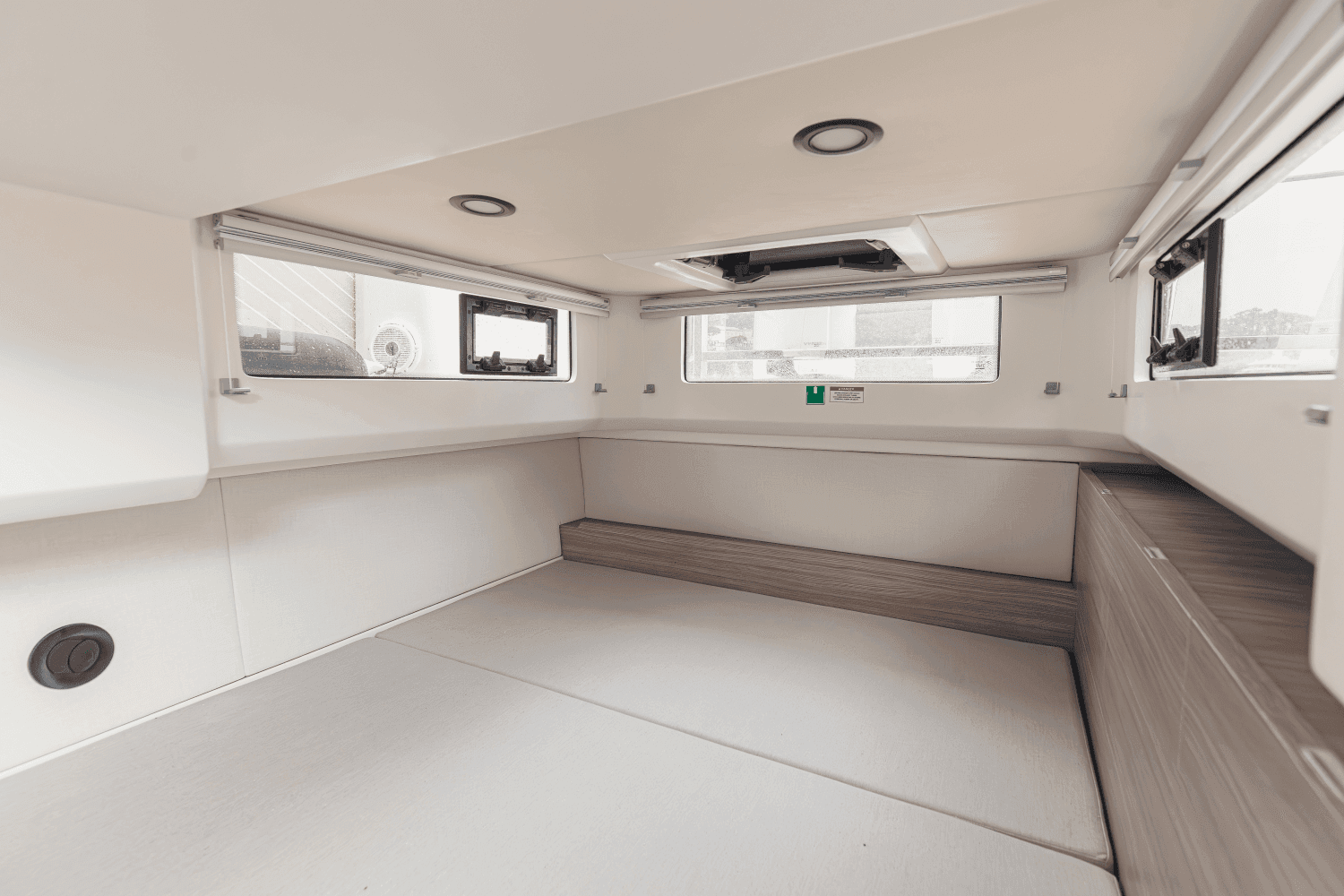 2027 Saxdor 400 GTO for Sale in Naples, Florida Express Cruiser 4
