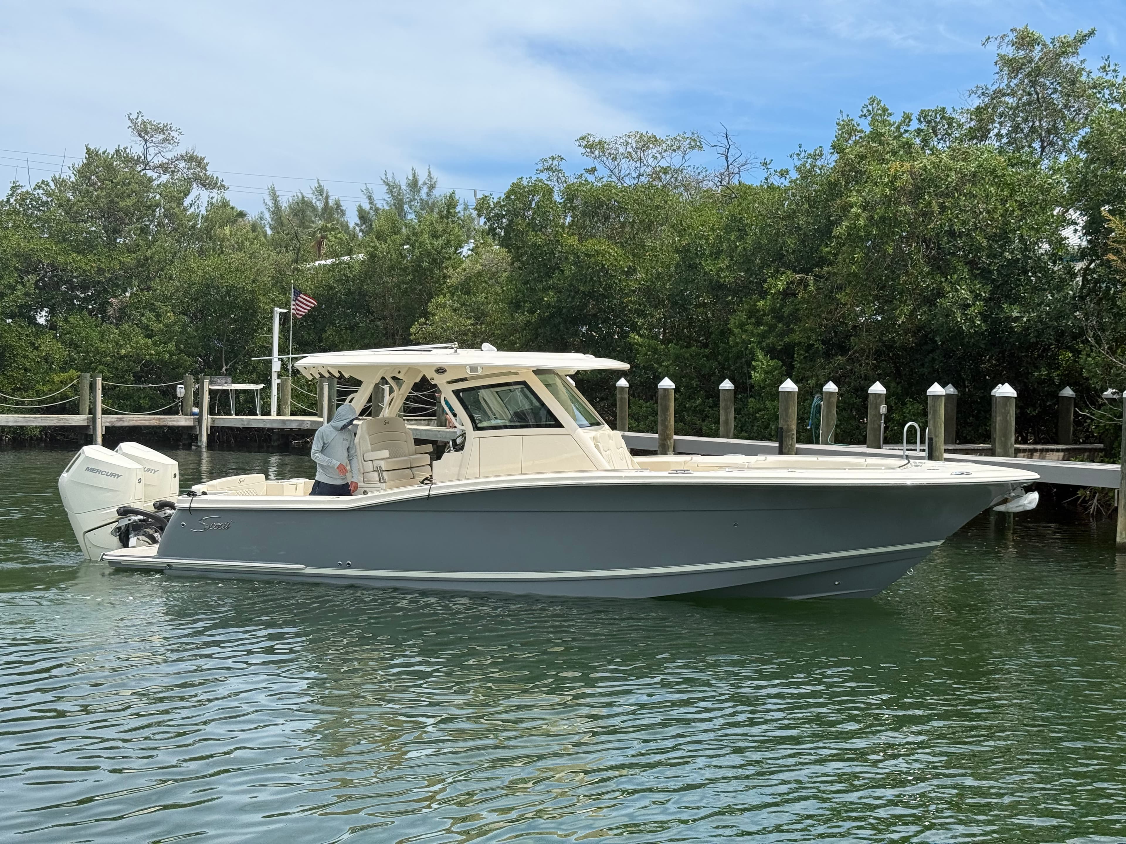 2027 Scout Boats 330 LXF for Sale in Marathon, FL Center Console